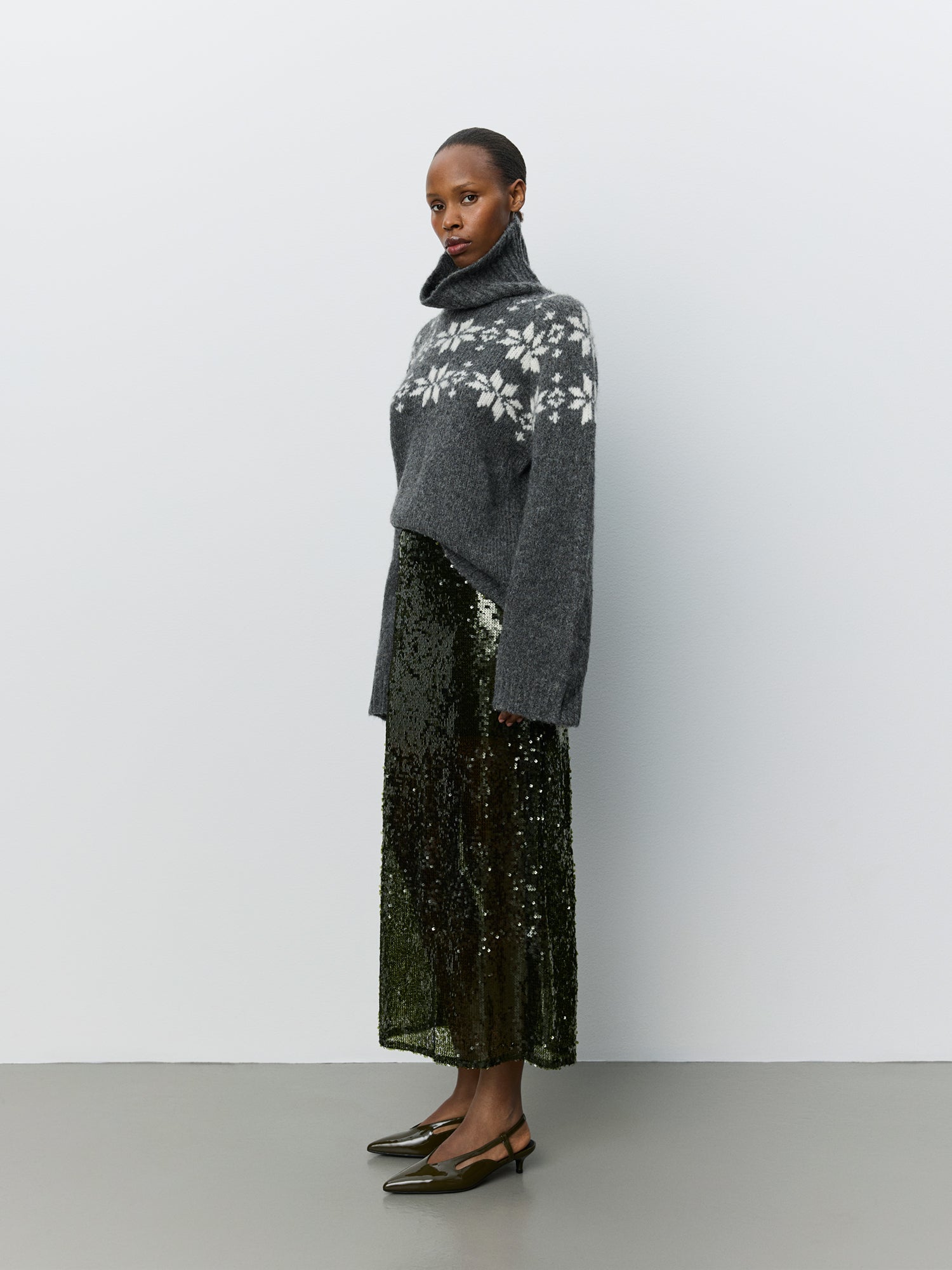 sofie-schnoor-women-pennasw-star-strickpullover-dunkelgrau-wolle image 3