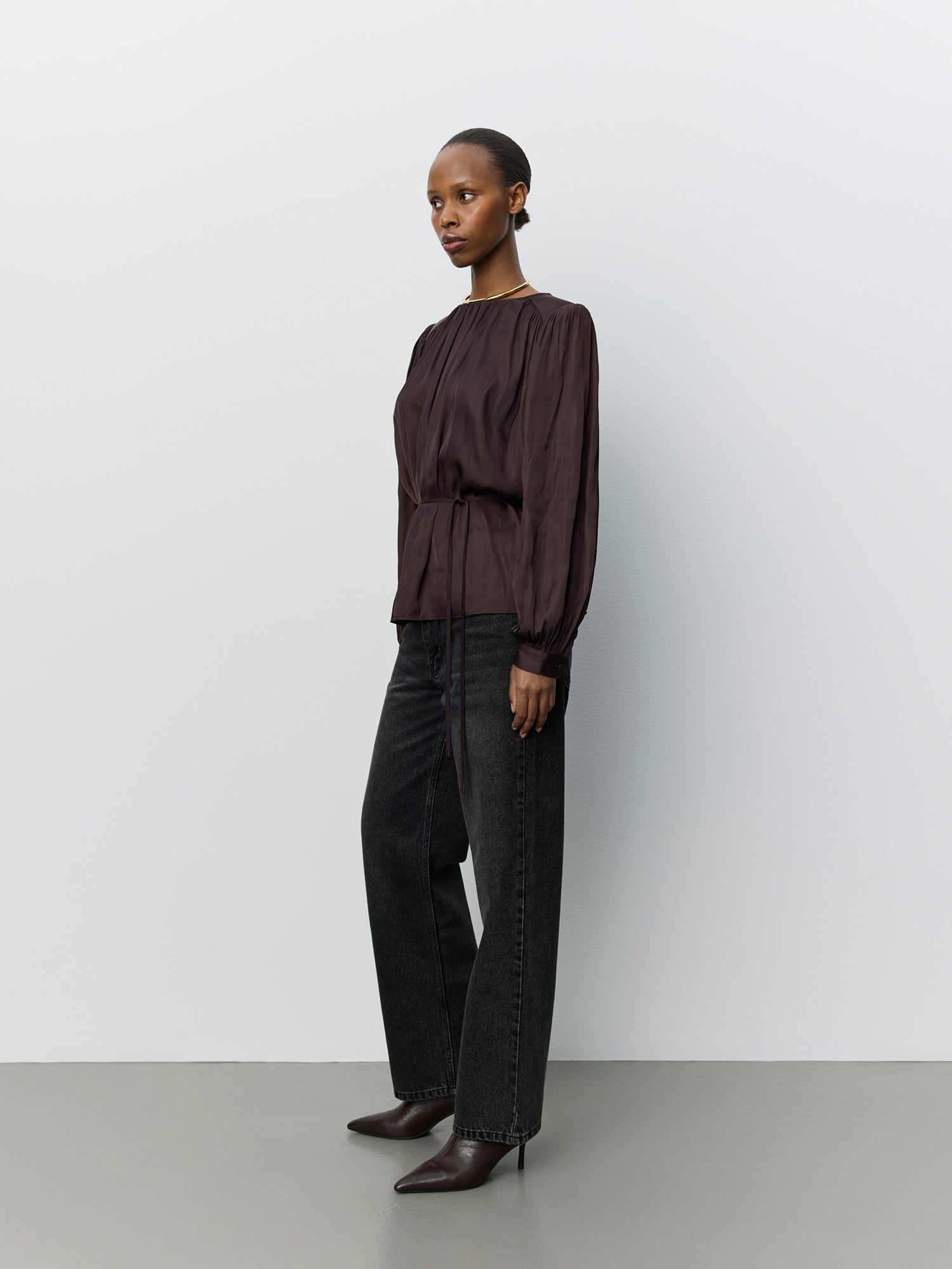 sofie-schnoor-women-martheasw-bluse-dark-plum-langarm image 3