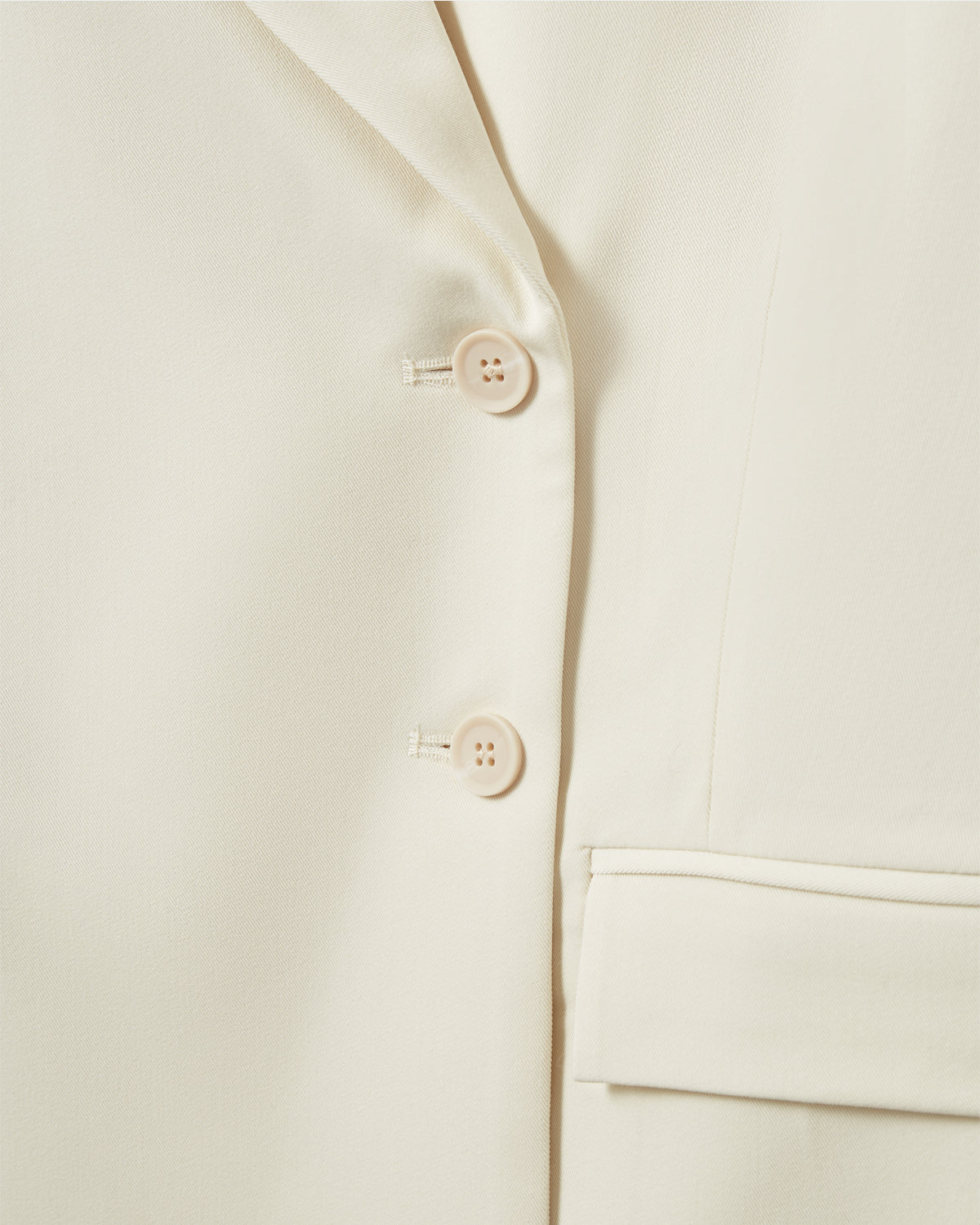 sofie-schnoor-harpirsw-boxy-blazer-off-white-doppelreihig image 7