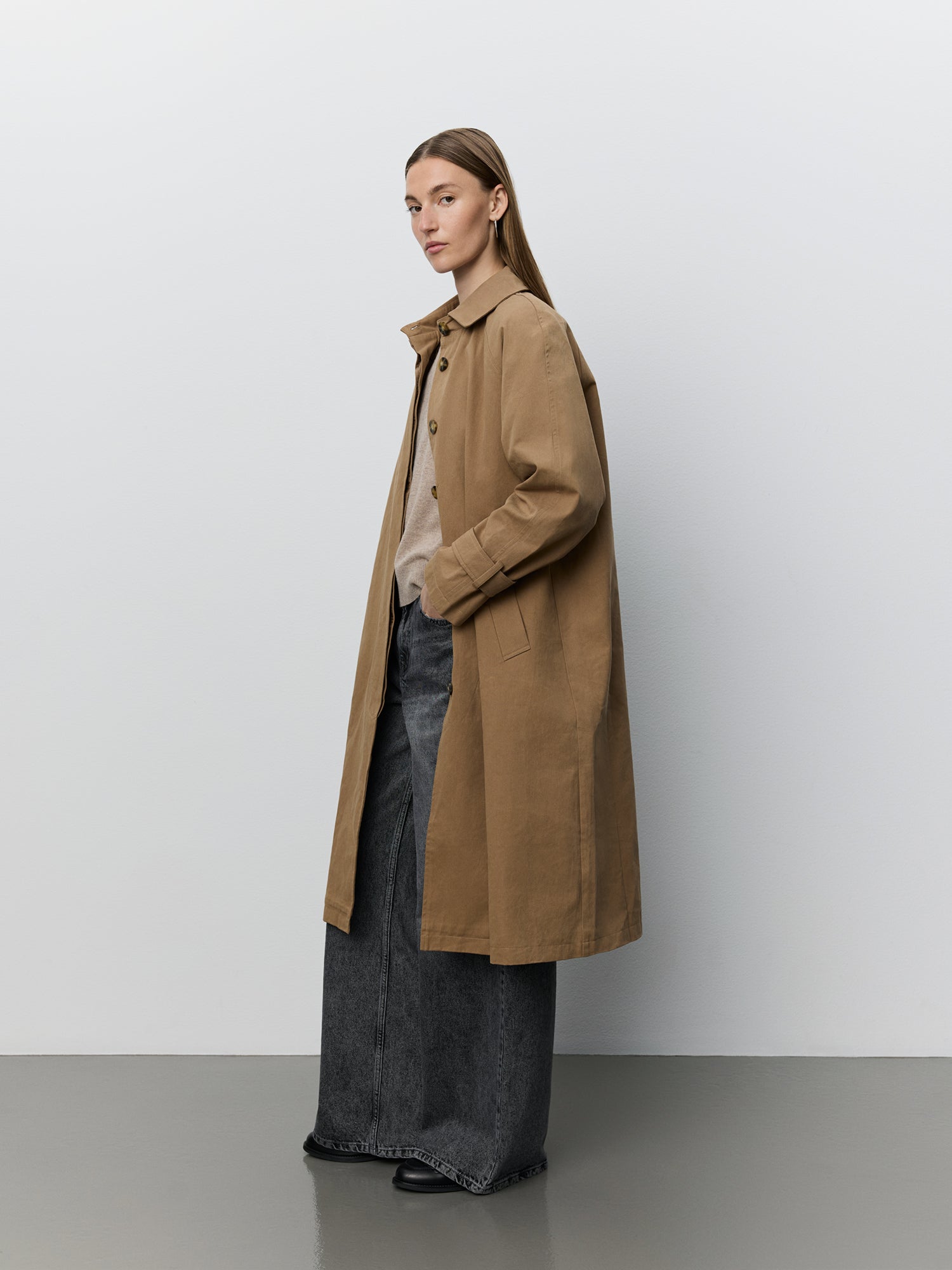 sofie-schnoor-enisesw-snos688-trenchcoat-damen-camel-steppweste image 3