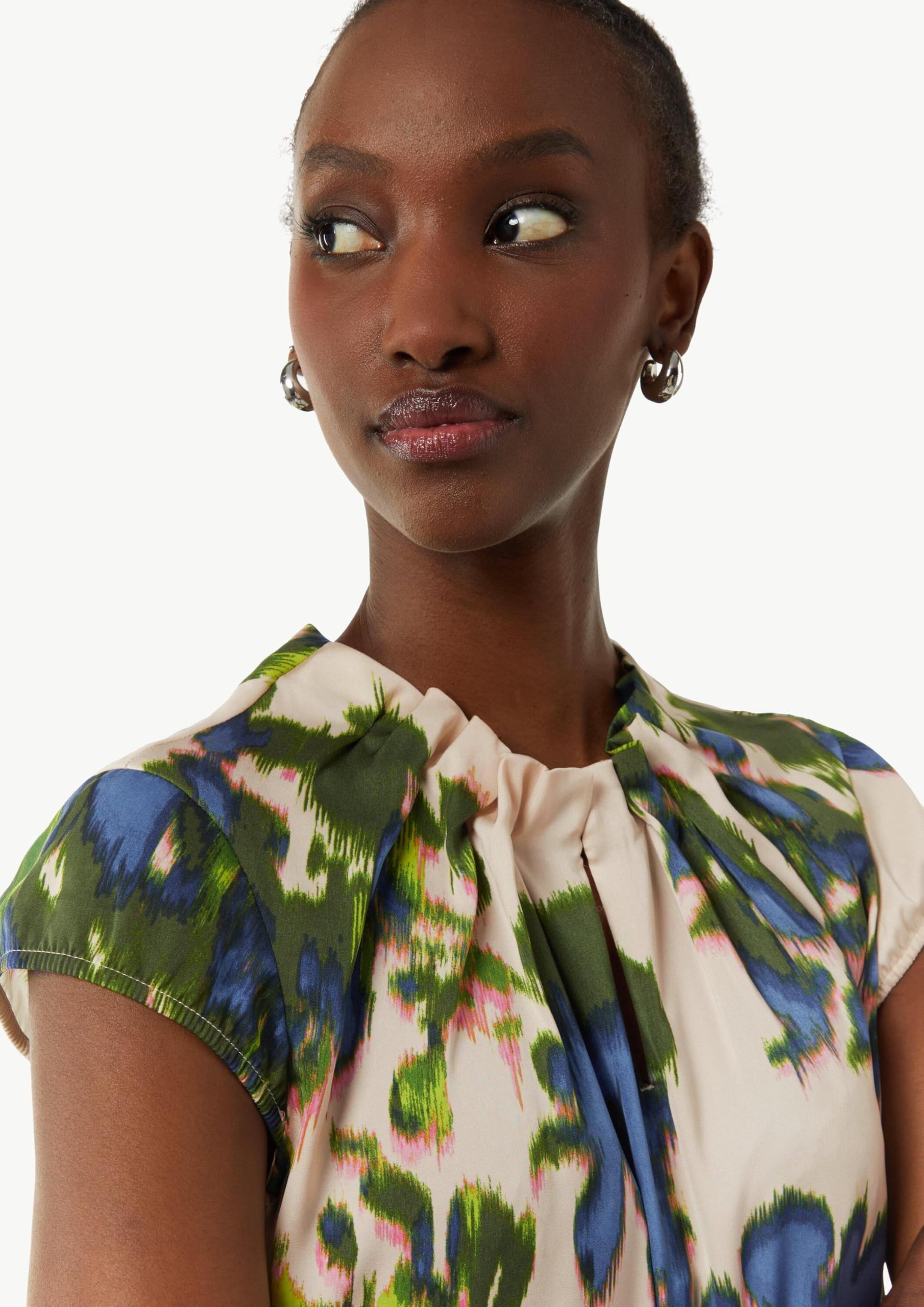 comma-satinbluse-all-over-print-raffung-kurzarm image 4