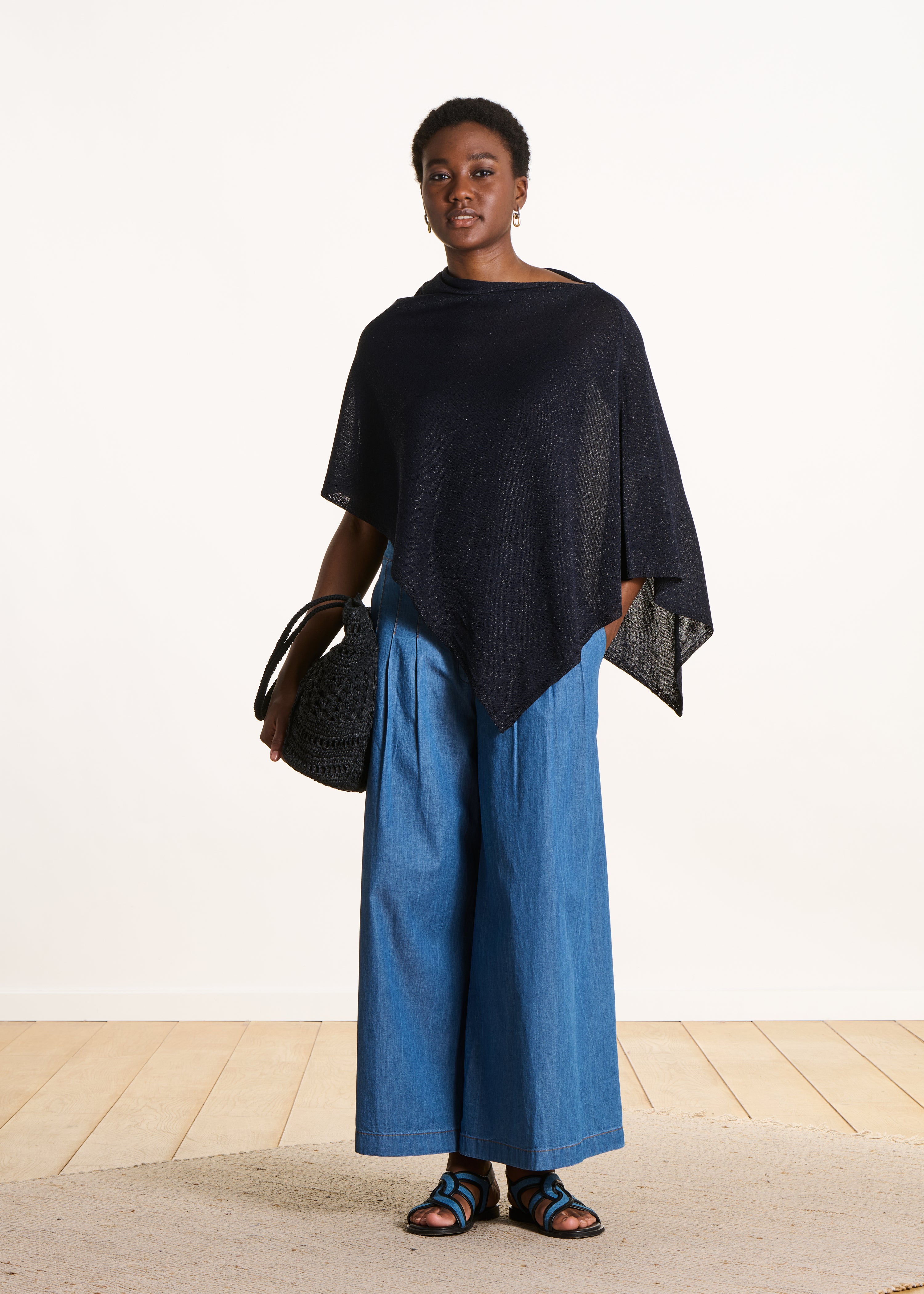 la-f-e-marabout-e-foncho-pullover-marine-poncho image 2