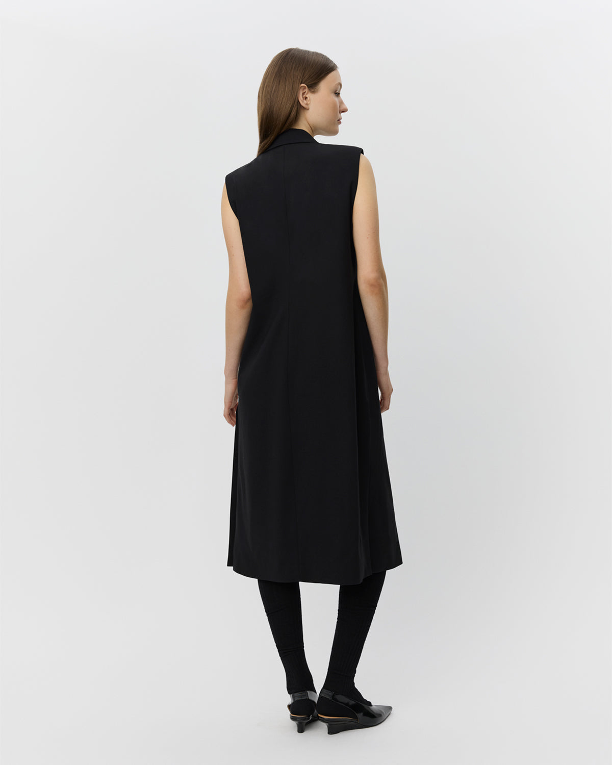 sofie-schnoor-women-elisabethsw-weste-schwarz-lang image 4