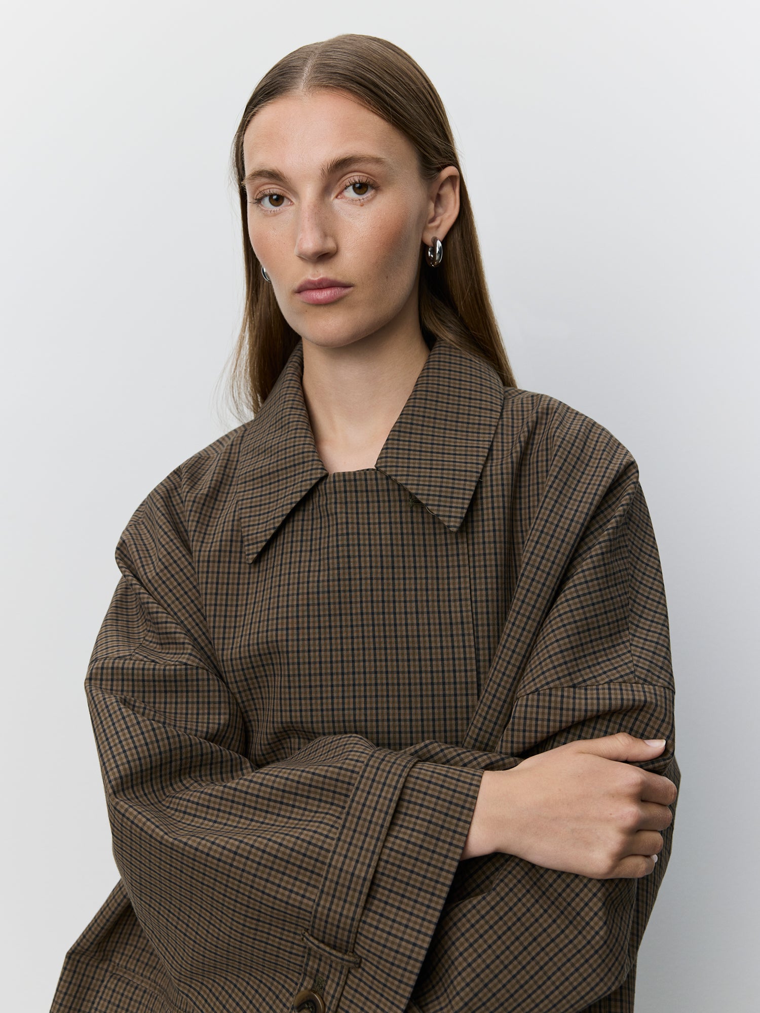 sofie-schnoor-women-selinasw-oversized-coat-brown-check-baumwolle image 5