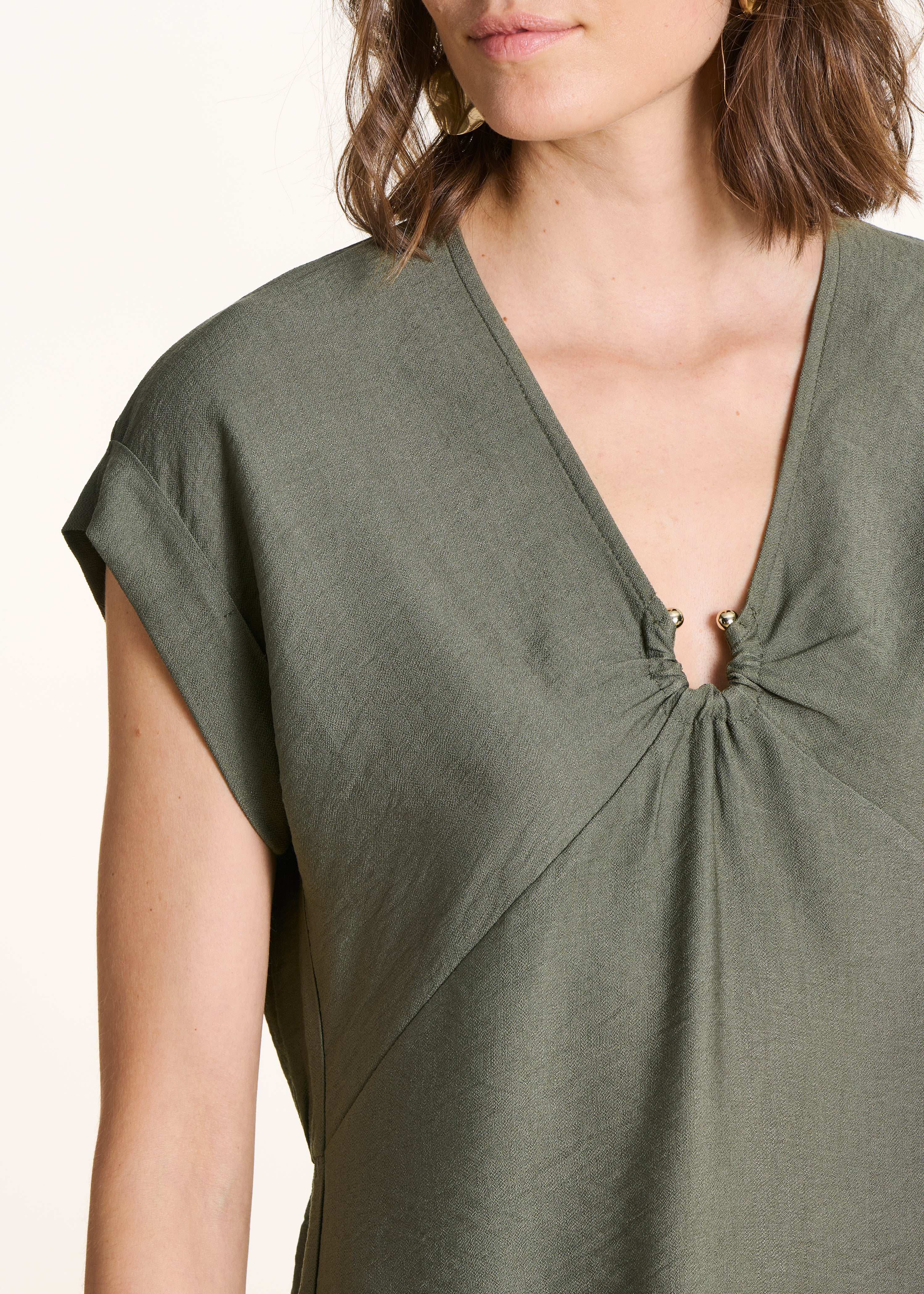 la-f-e-marabout-e-fine-minikleid-khaki-v-ausschnitt image 4