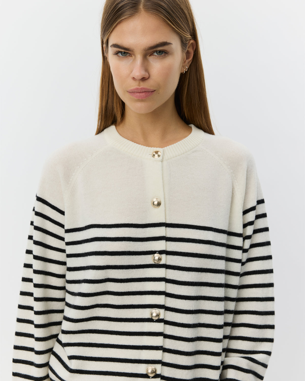 sofie-schnoor-women-joannasw-strickjacke-off-white-wolle image 5