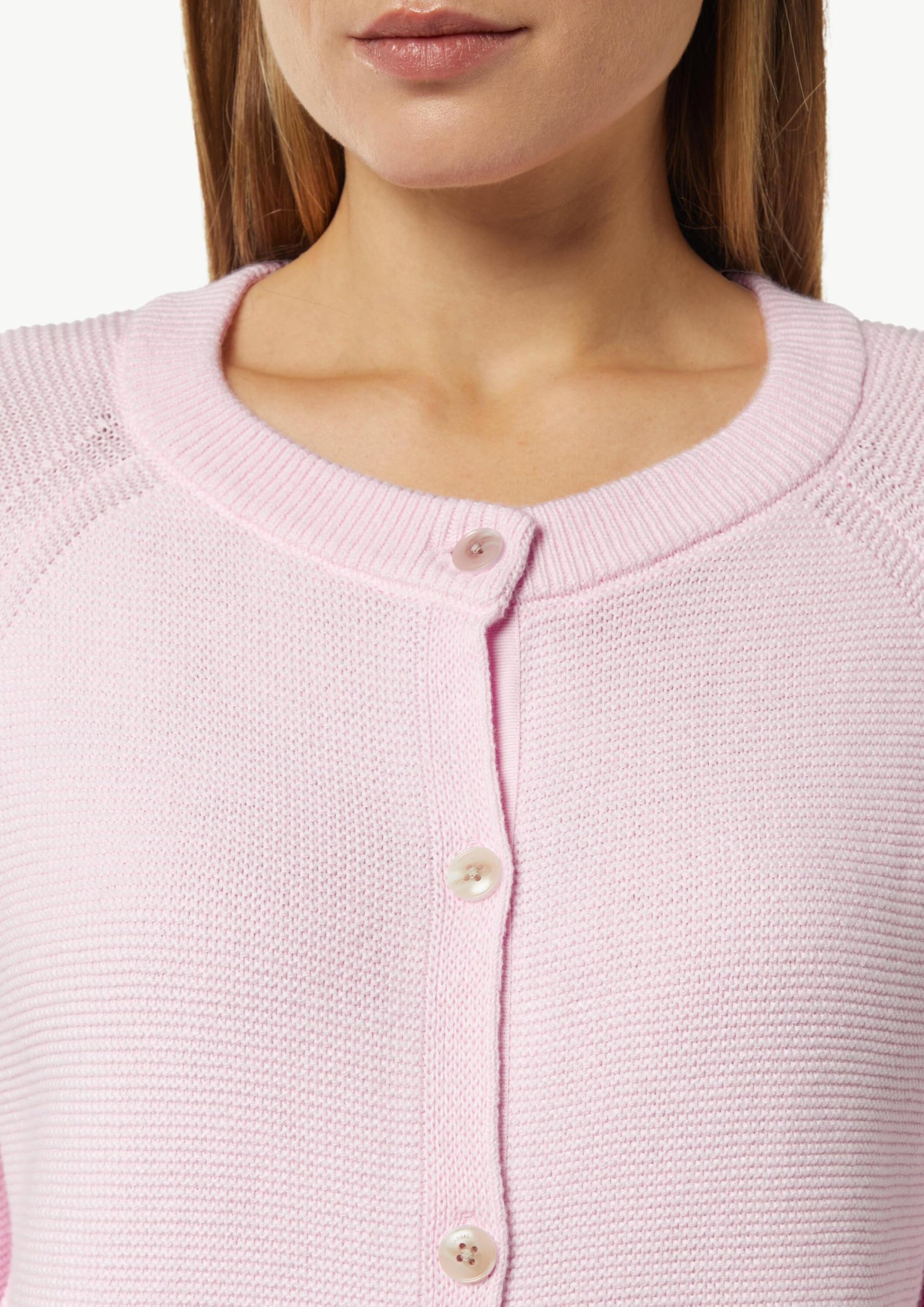 comma-kurze-strickjacke-cardigan-raglan-sandfarben-knopfleiste image 5