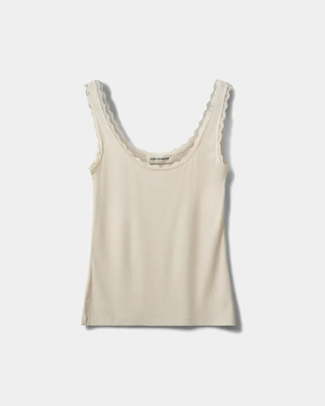 sofie-schnoor-ulrikkesw-top-off-white-spitze-slim image 1