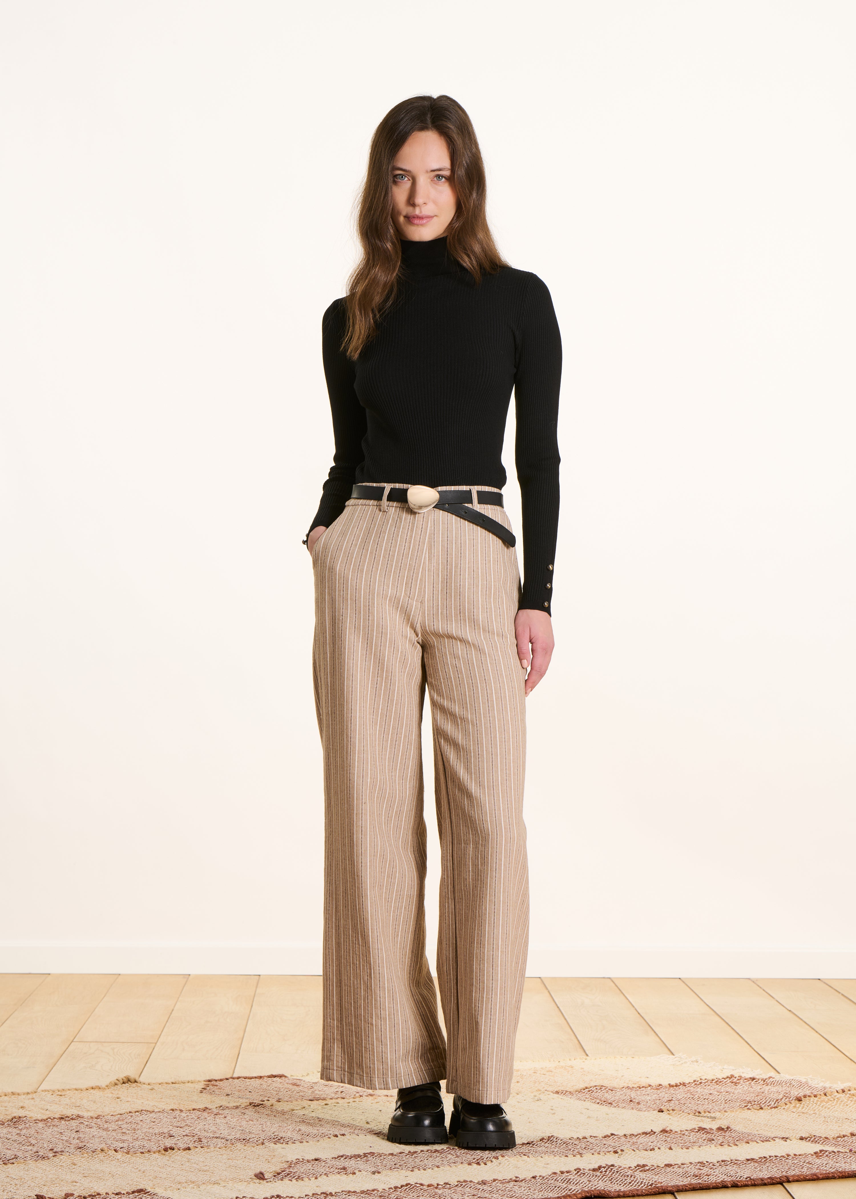 la-f-e-marabout-e-ensom-rollkragenpullover-schwarz-fein image 2