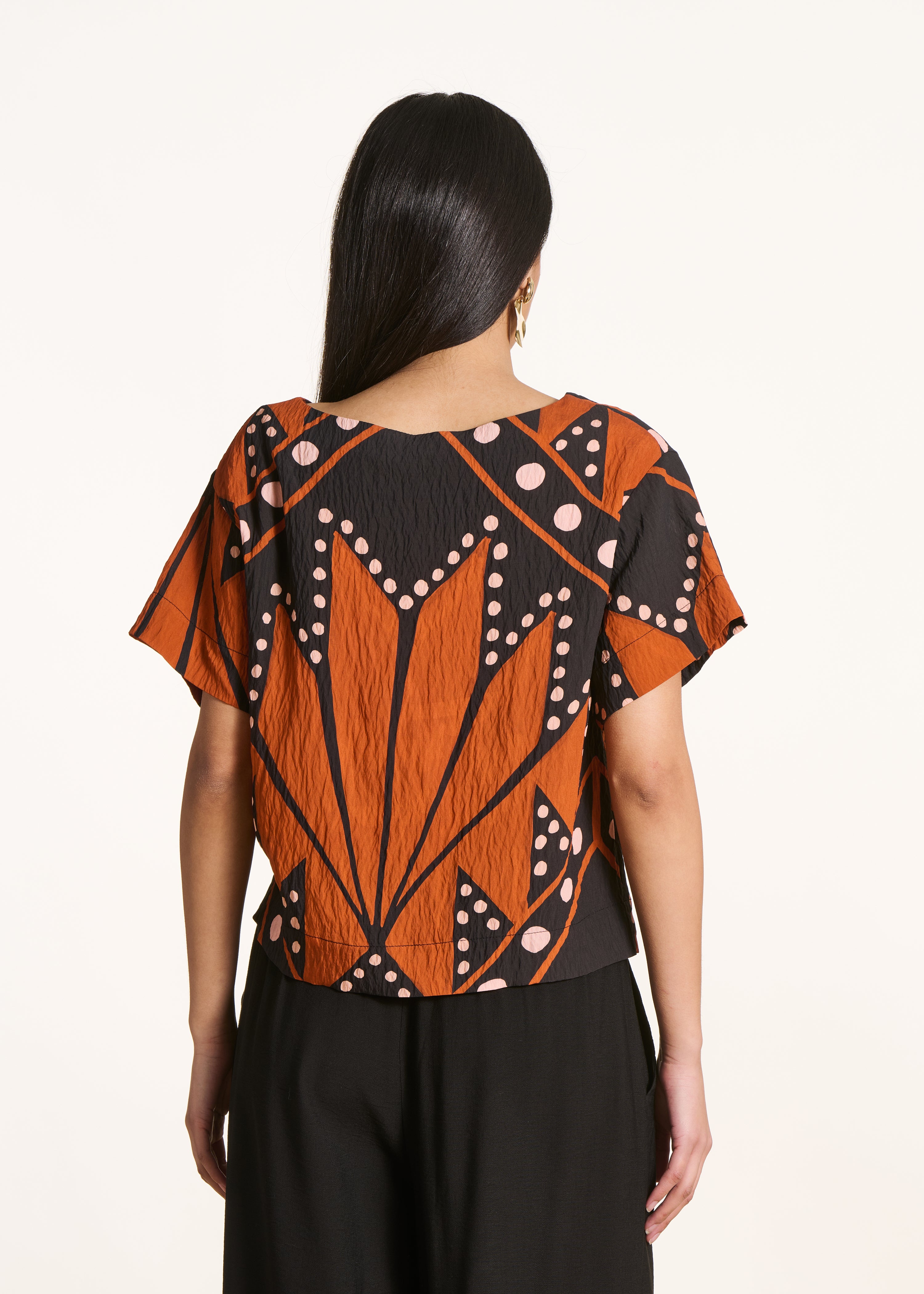 la-f-e-marabout-e-ficelle-top-schwarz-crop-print image 3