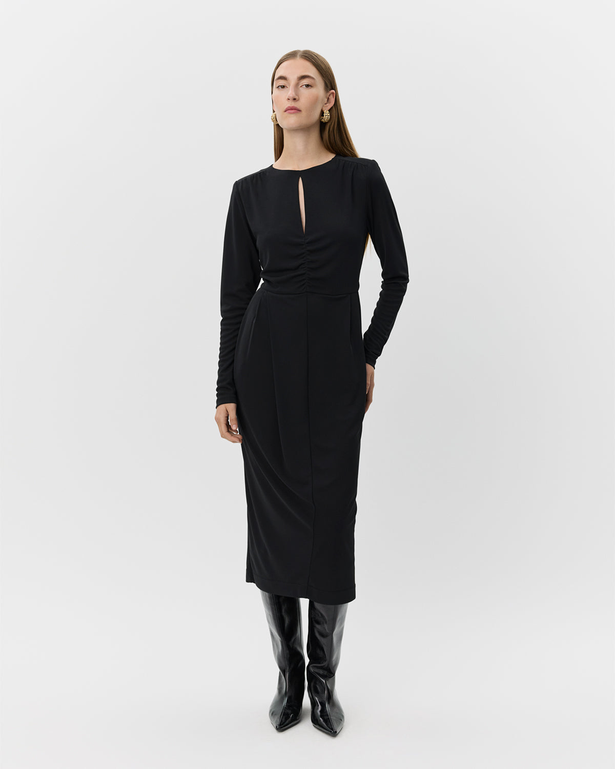 sofie-schnoor-sandrasw-dress-maxikleid-schwarz-langarm image 2