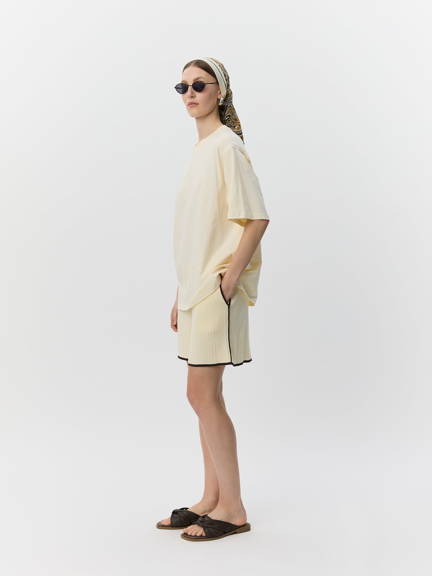 sofie-schnoor-women-maesw-oversized-t-shirt-antique-white image 3