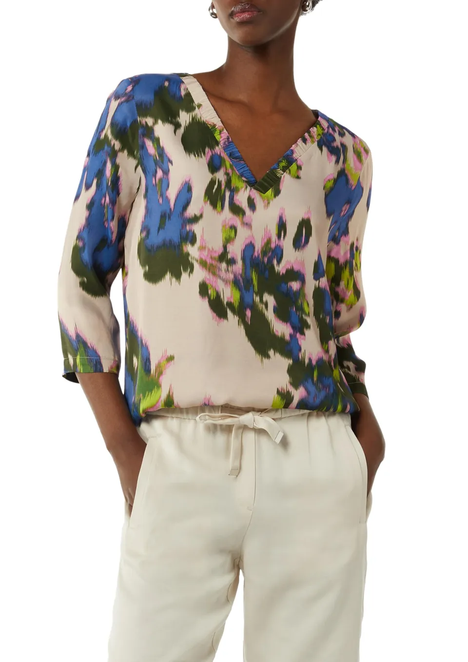 comma-satin-bluse-mit-all-over-print image 1