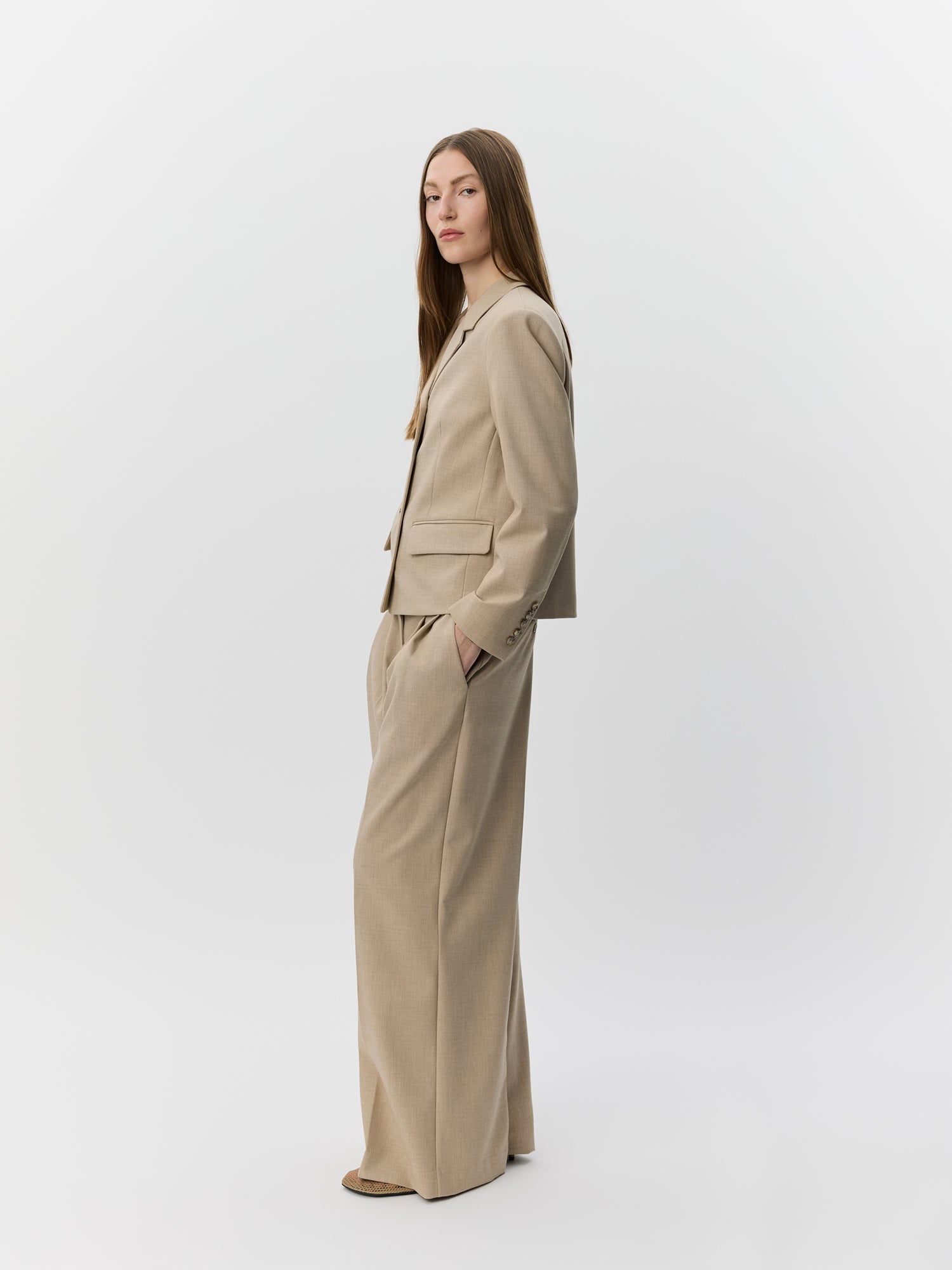sofie-schnoor-women-ellysw-kurzblazer-light-sand image 3