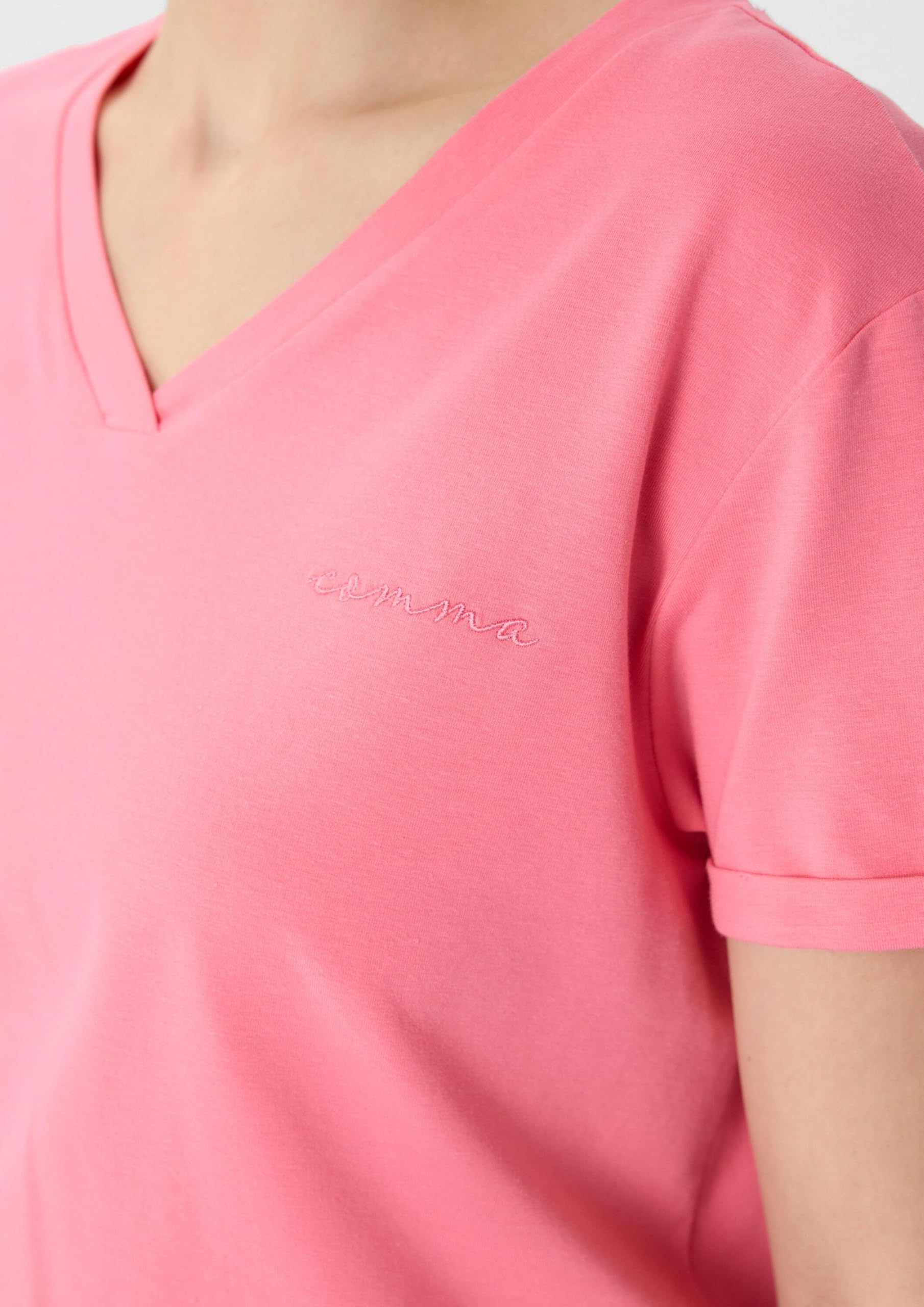 comma-t-shirt-relaxed-fit-v-ausschnitt-mit-logo-stickerei image 4