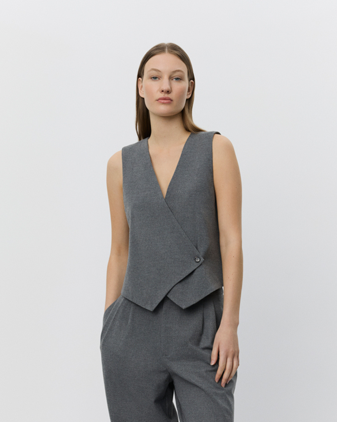 sofie-schnoor-virginiasw-weste-grau-meliert-wollmix image 5