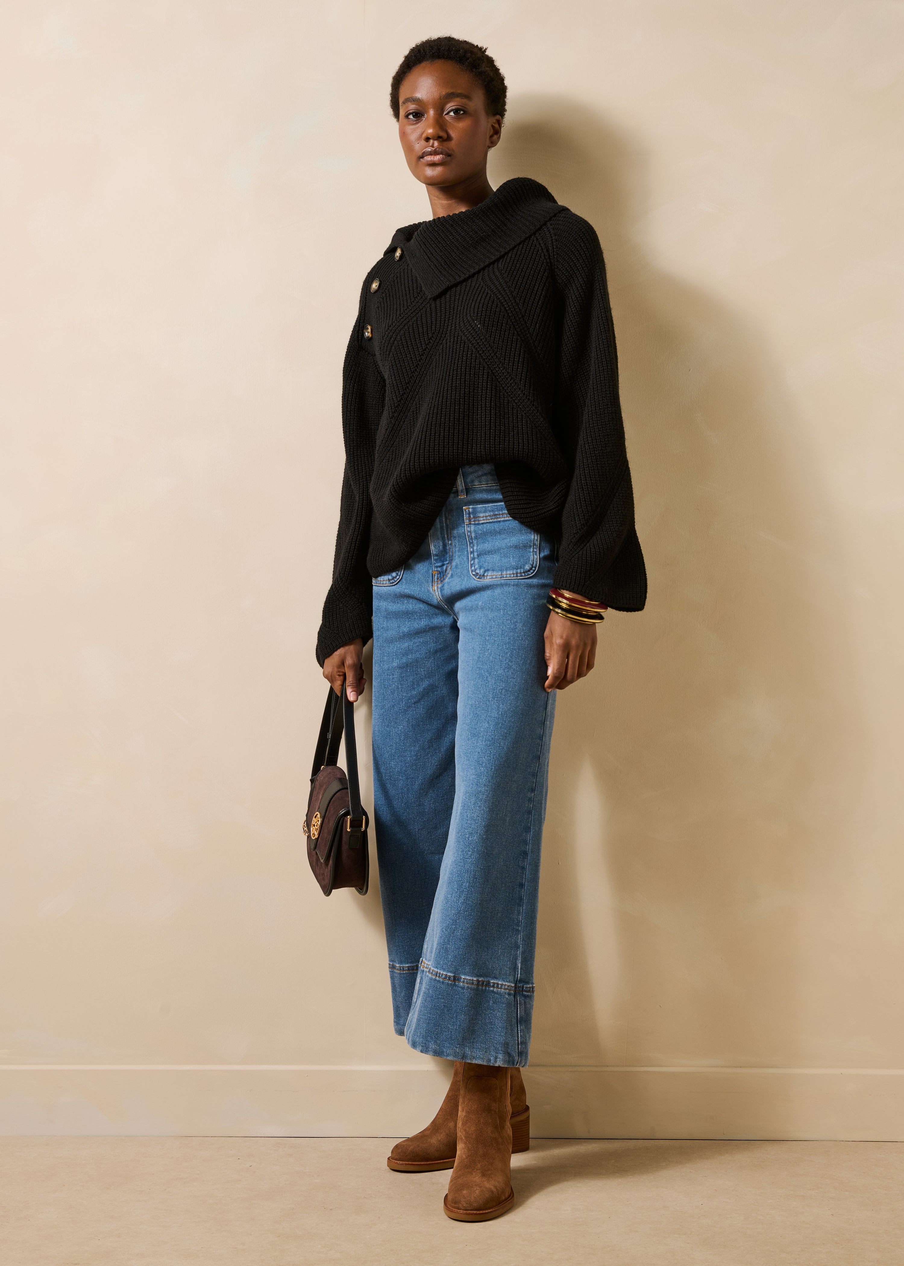 la-f-e-marabout-e-galacto-pullover-schwarz-rippstrick-knopf image 2