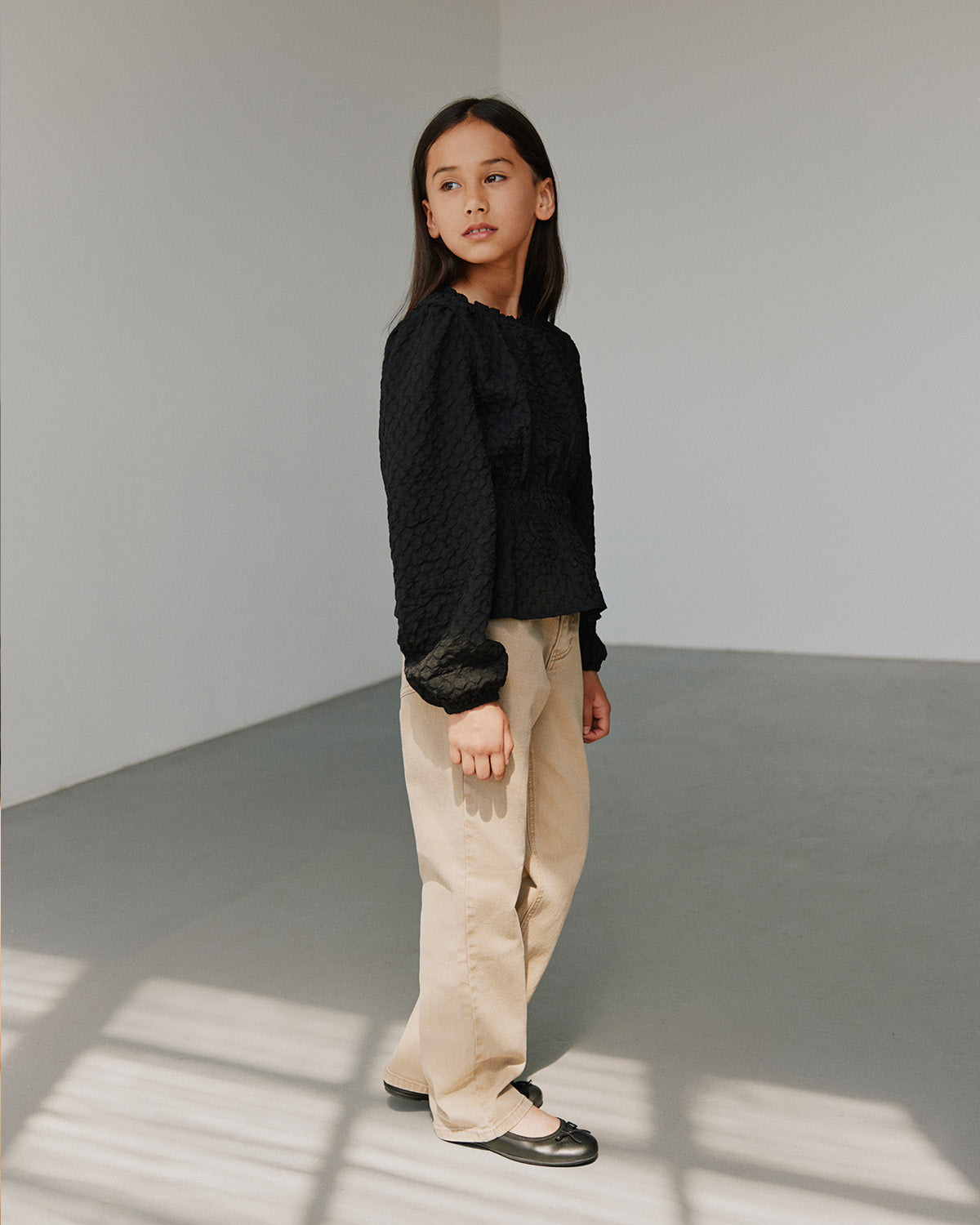 sofie-schnoor-young-melikasy-jeans-beige-straight image 2