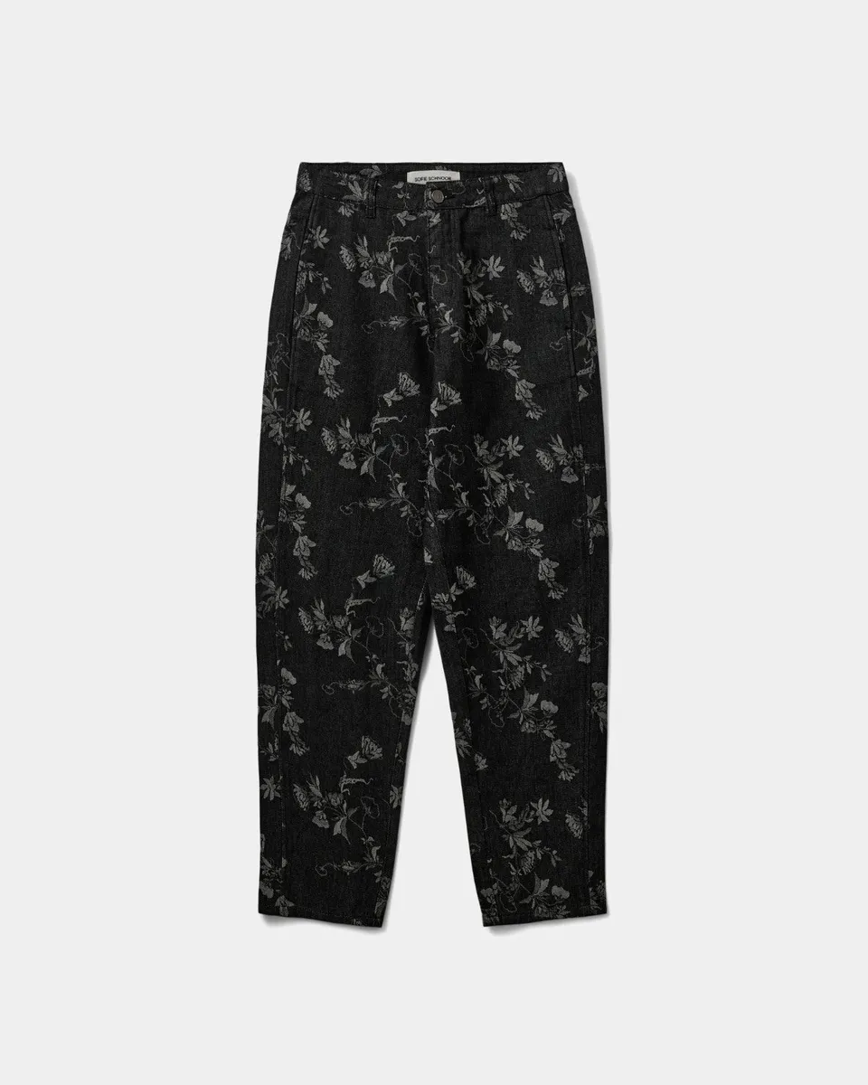 sofie-schnoor-mariamsw-jeans-black-flower-tapered image 1