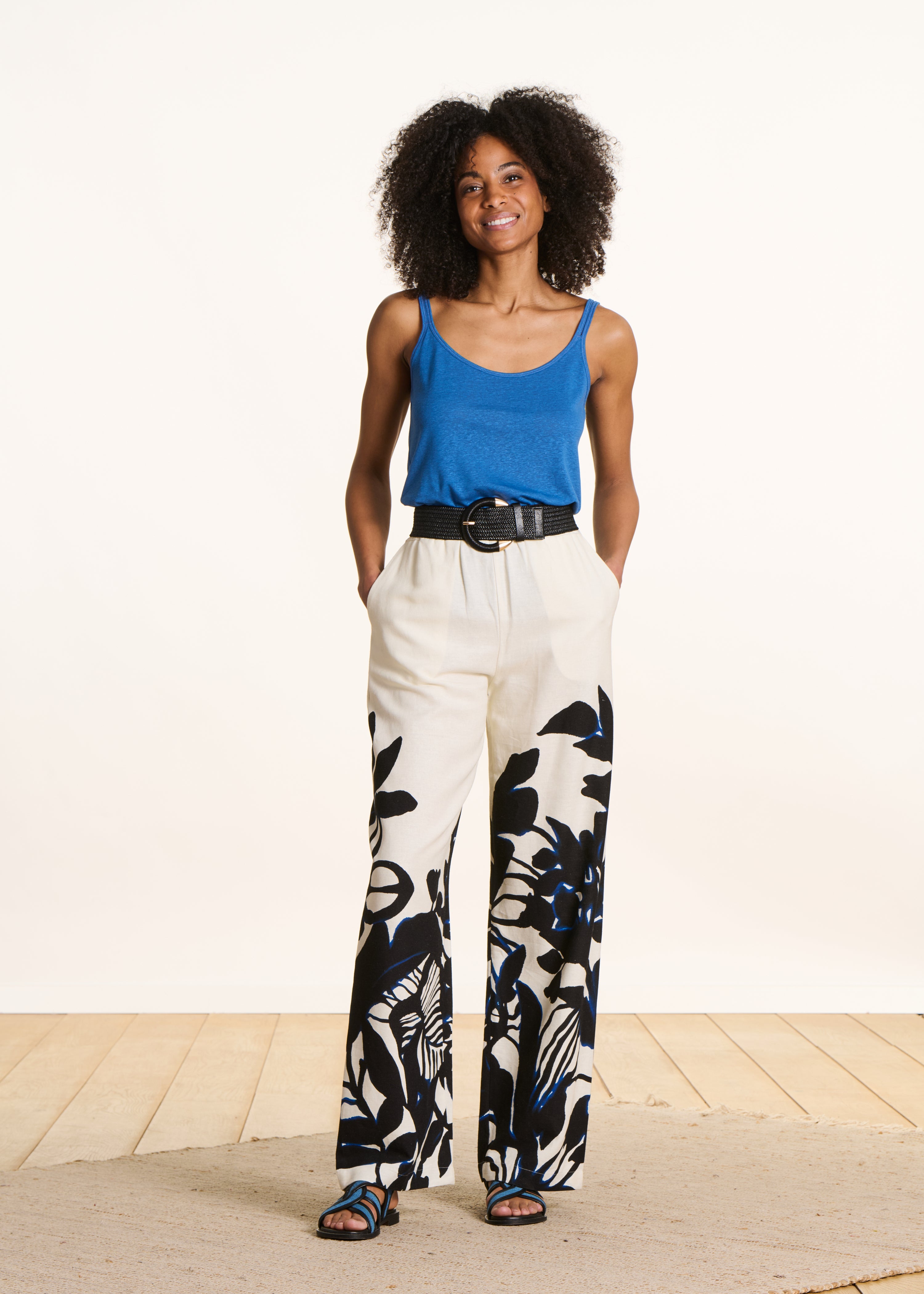 la-f-e-marabout-e-fleurus-top-denimblau-lyocell-leinen-tr-ger image 2