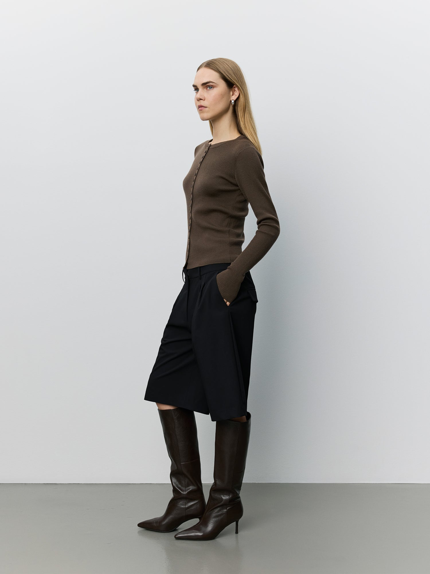 sofie-schnoor-julessw-s263265-cardigan-braun-merinowolle image 3