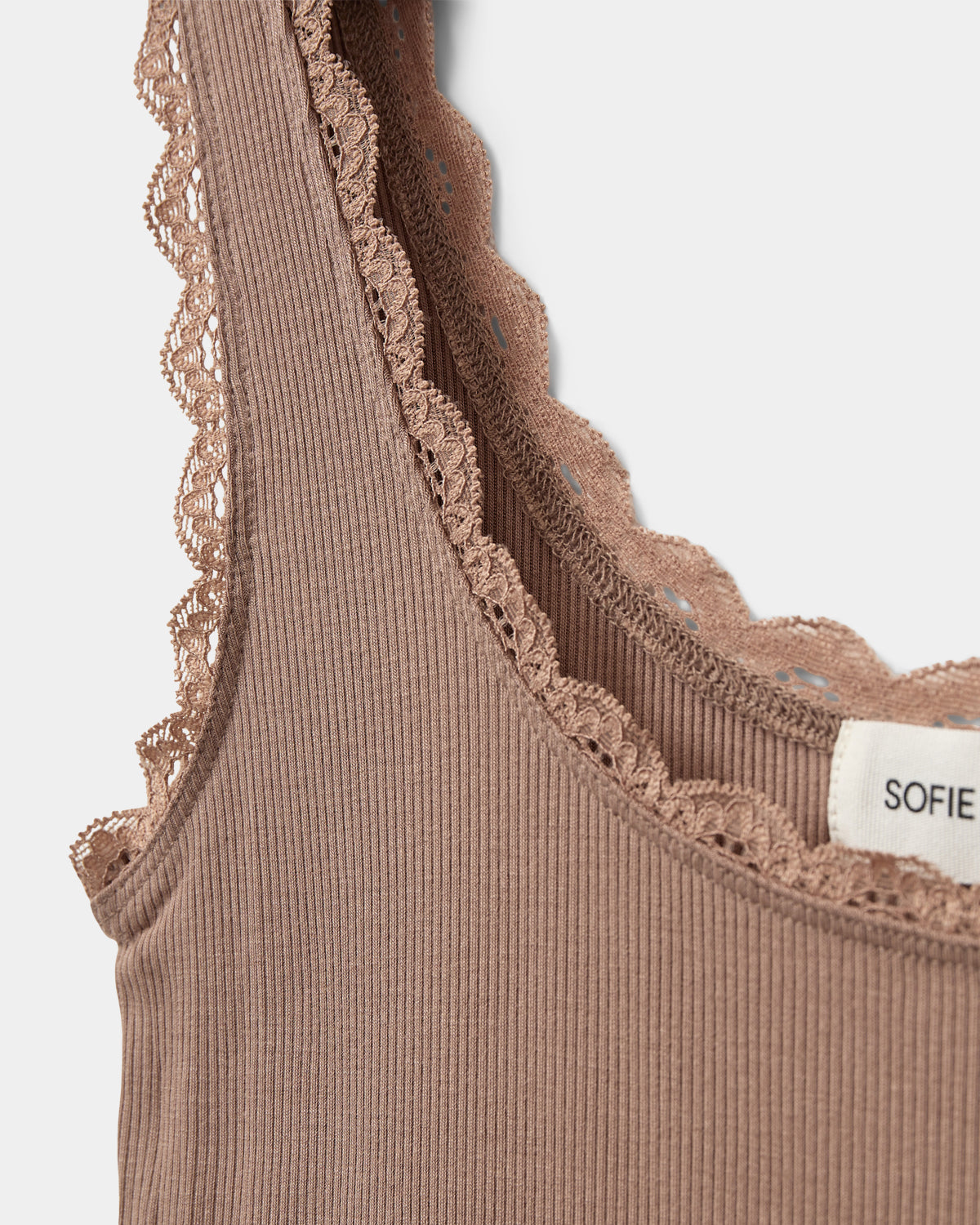sofie-schnoor-women-ulrikkesw-top-braun-mit-spitze image 3