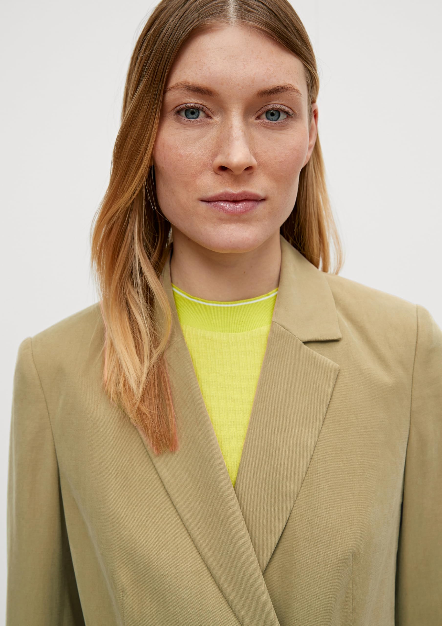 comma-blazer-damen-eleganter-business-blazer image 4