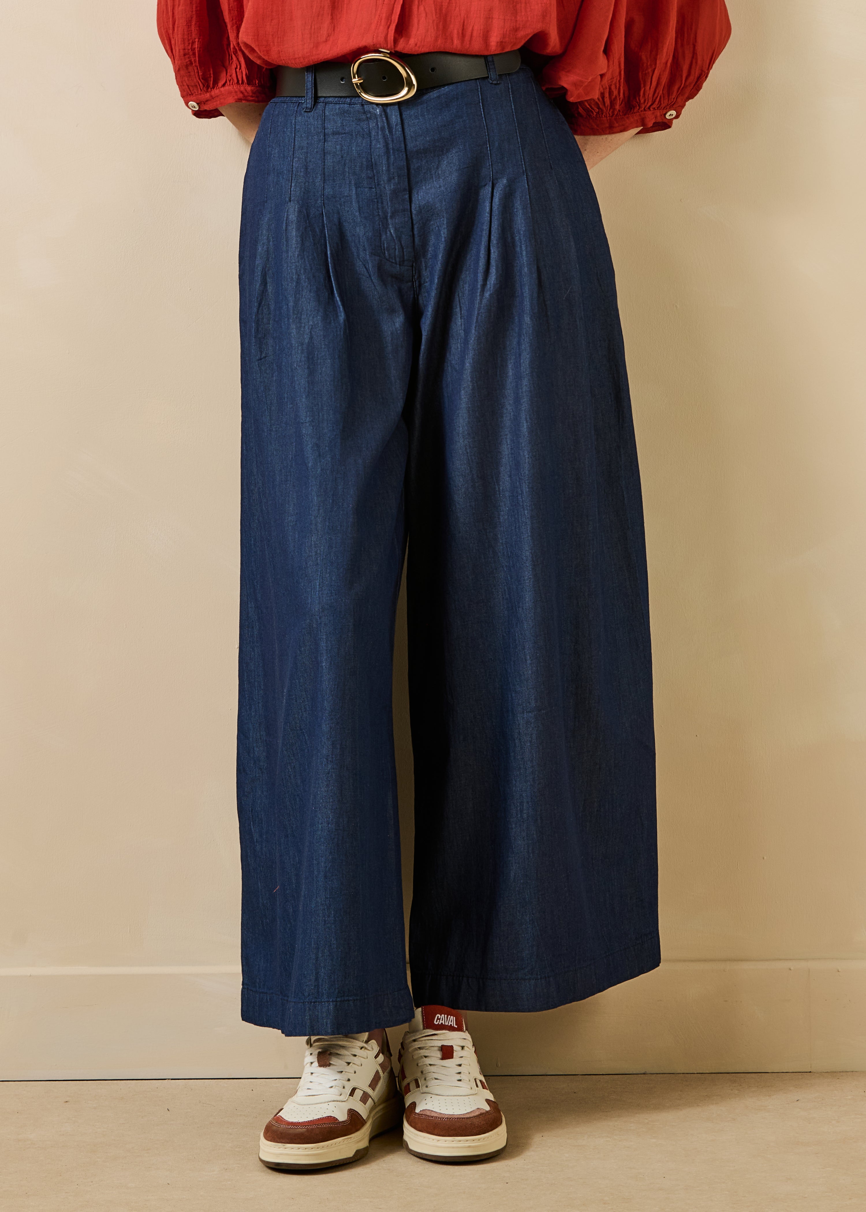 la-f-e-marabout-e-flaque-jeans-blau-brut-damen-cropped image 2