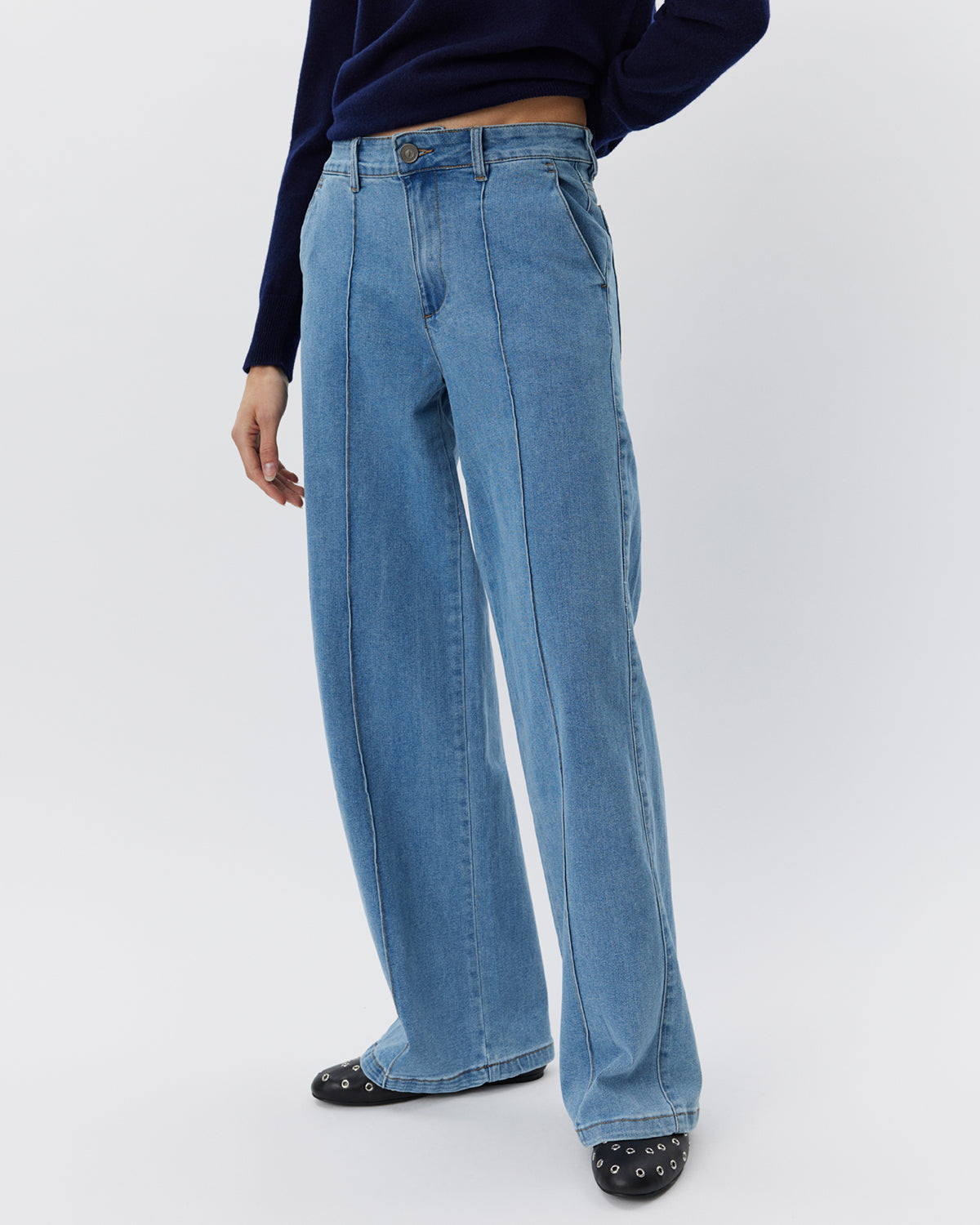 sofie-schnoor-sport-carisw-mid-jeans-hellblau-stretch image 6
