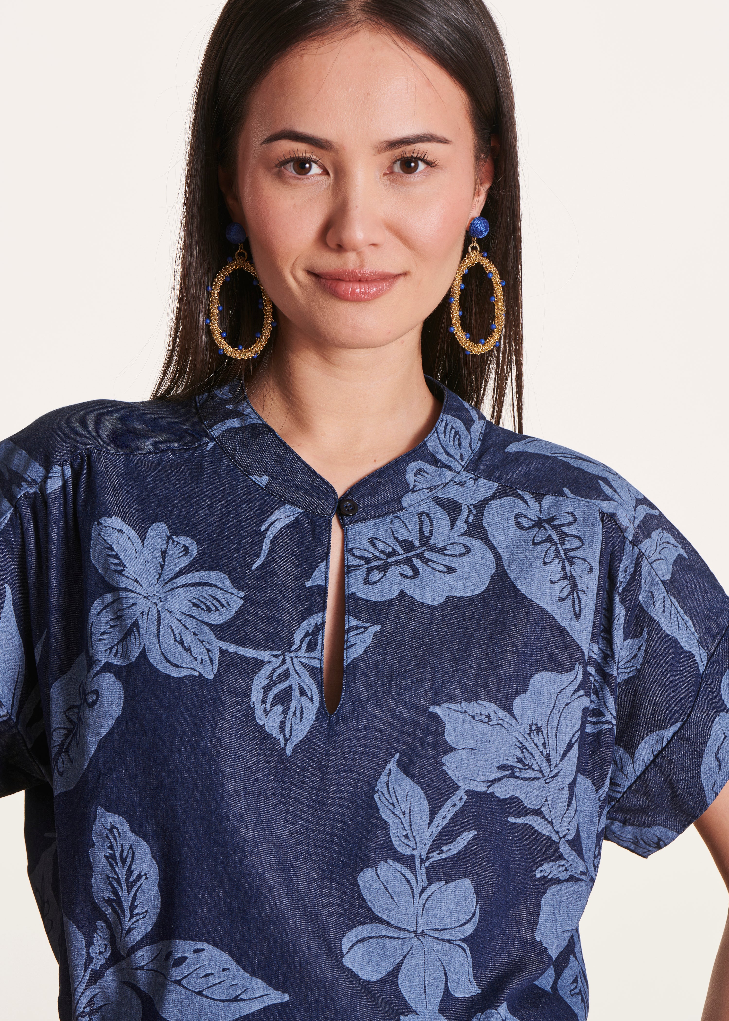 la-f-e-marabout-e-tops-t-shirts-top-chambray-blau-floral image 5