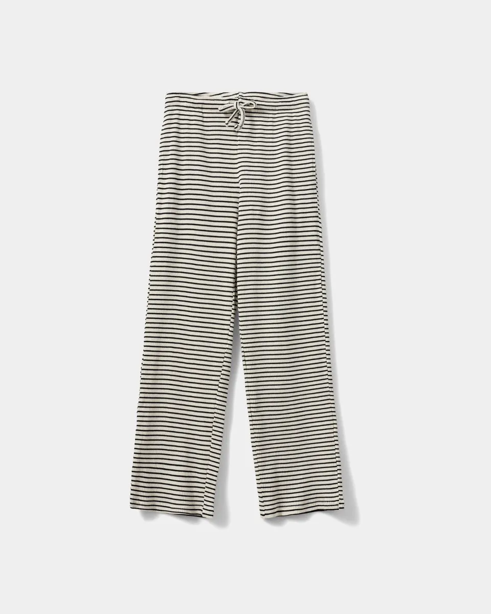 sofie-schnoor-young-abigalesy-hose-black-striped-bio image 1