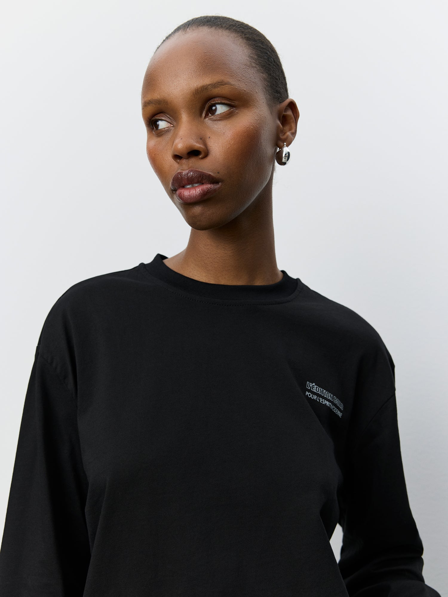 sofie-schnoor-women-masysw-boxy-t-shirt-langarmshirt-schwarz-baumwolle image 5