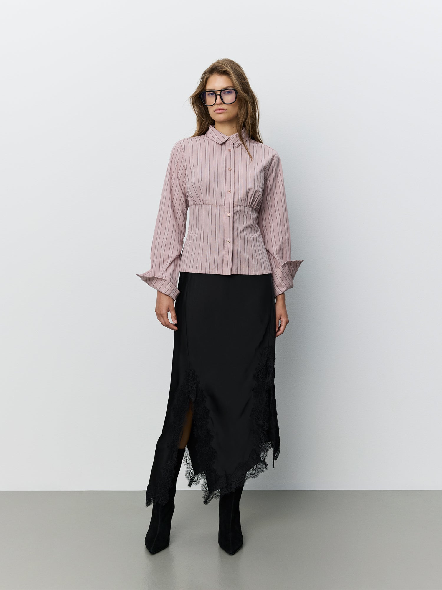 sofie-schnoor-women-lianusw-hemd-dusty-plum-streifen image 2