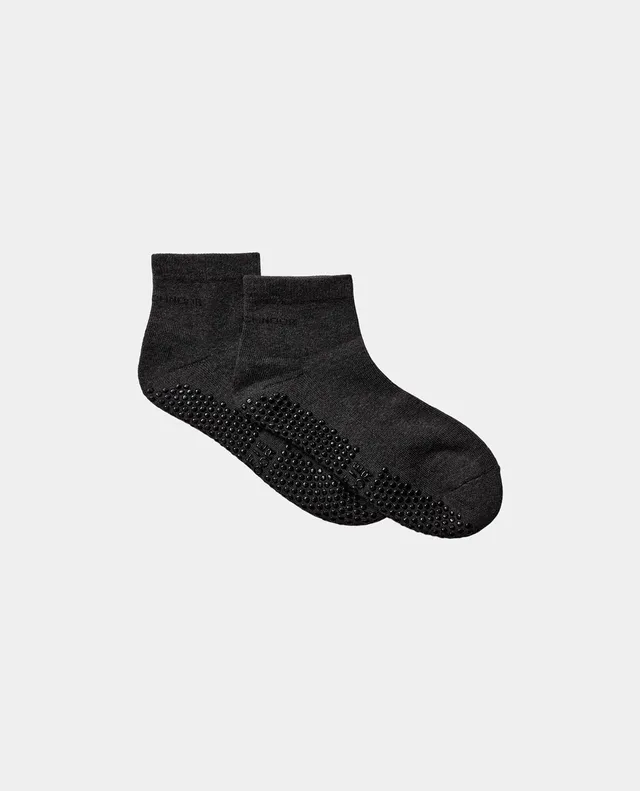 sofie-schnoor-sport-sussispo-socken-grau-antirutsch image 1