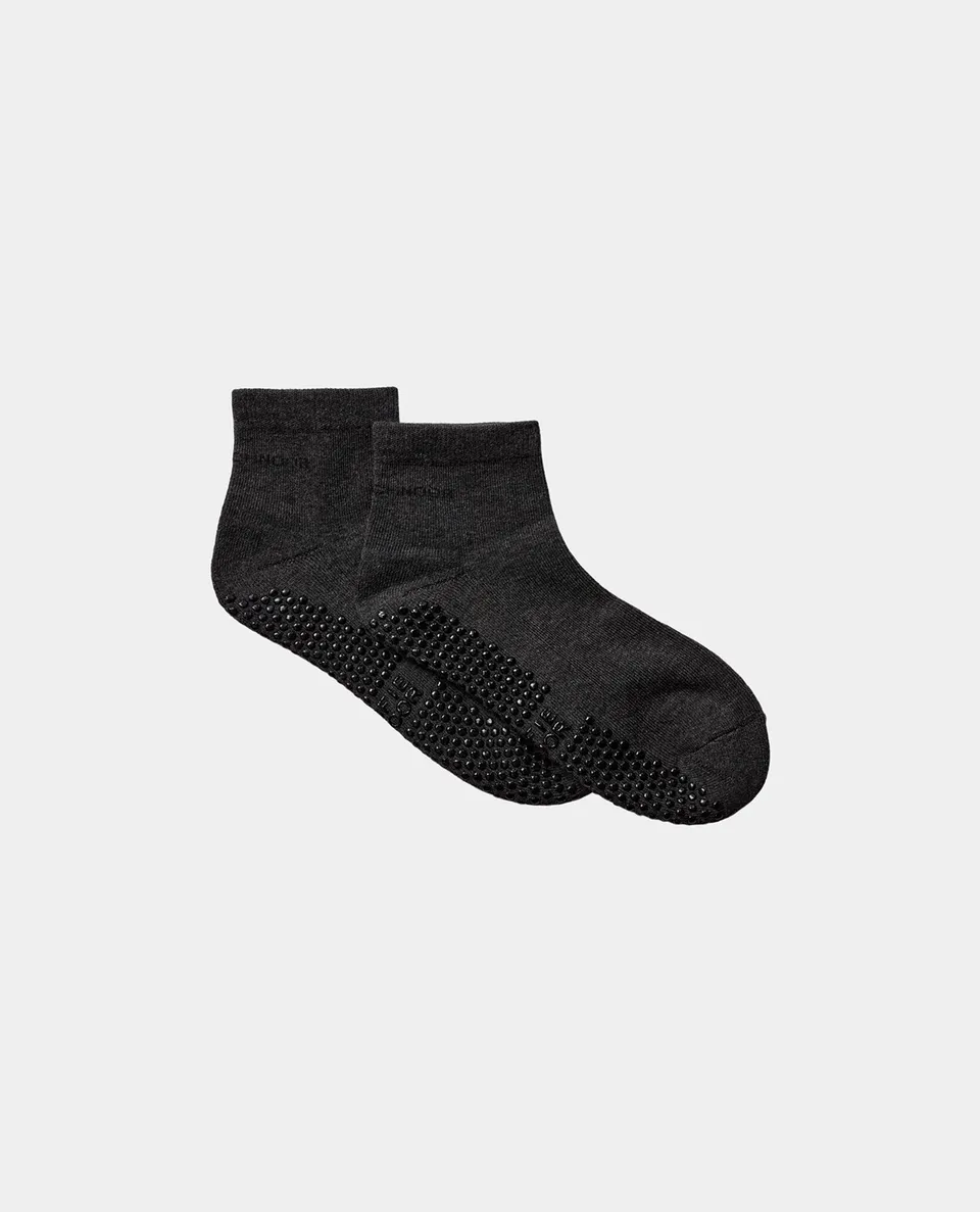 sofie-schnoor-sport-sussispo-socken-grau-antirutsch image 1