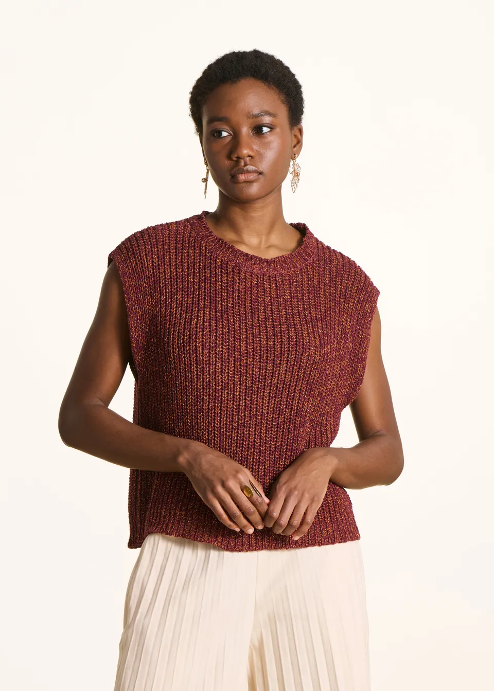 la-f-e-marabout-e-floyda-pullover-braun-kurzarm-glanz image 1