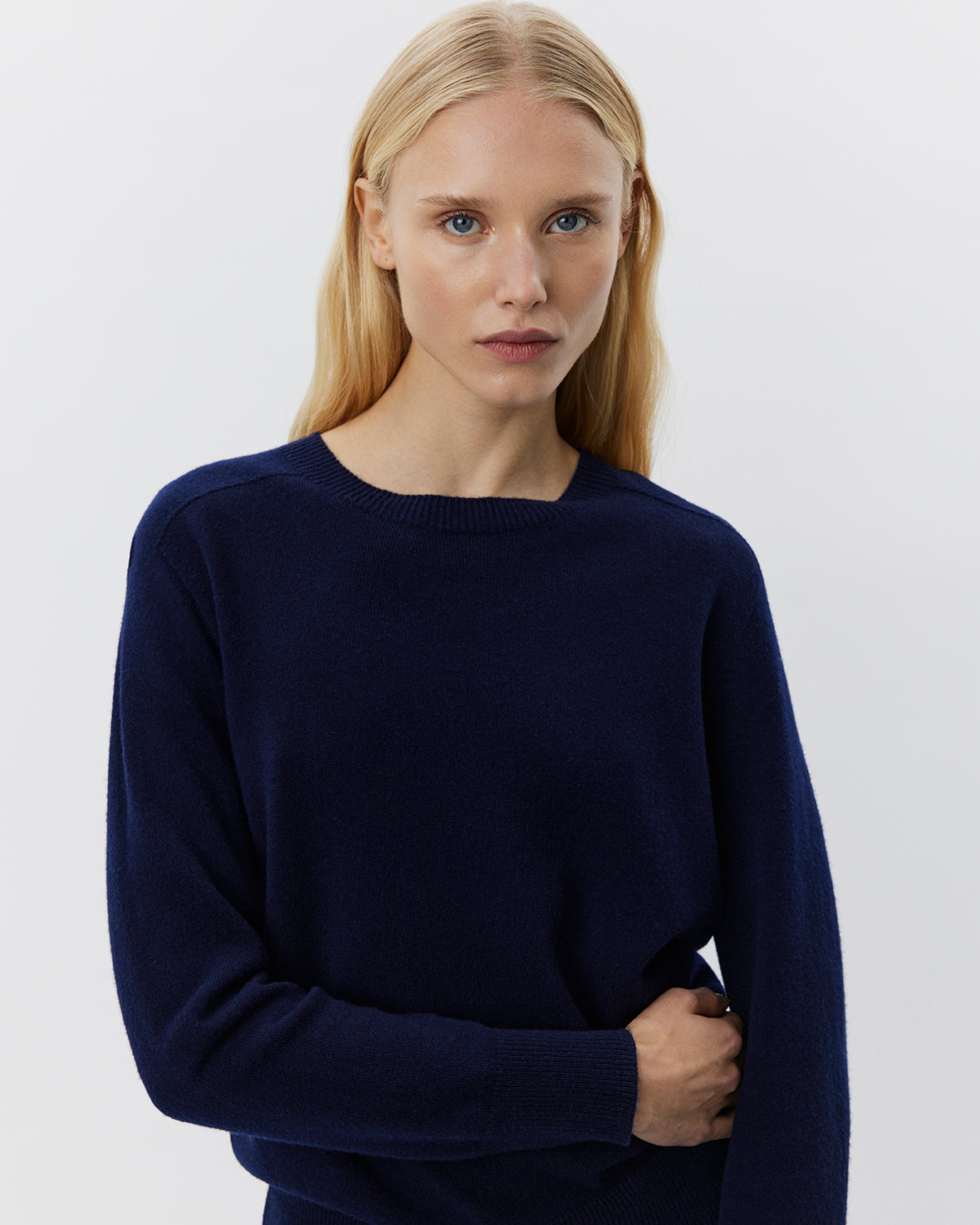 sofie-schnoor-women-deliasw-strickpullover-navy-merinowolle image 5