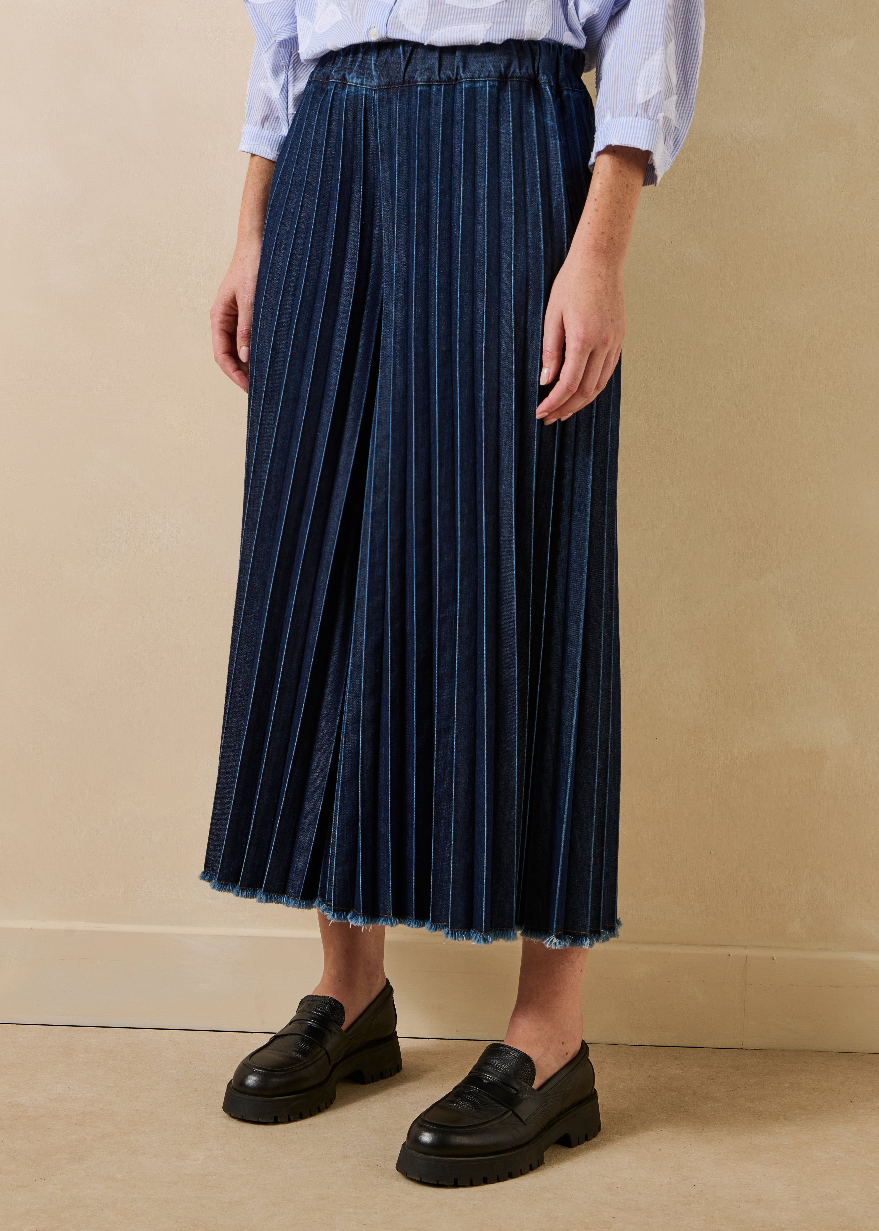la-f-e-marabout-e-damaso-jeans-blau-denim-plissee-culotte image 2