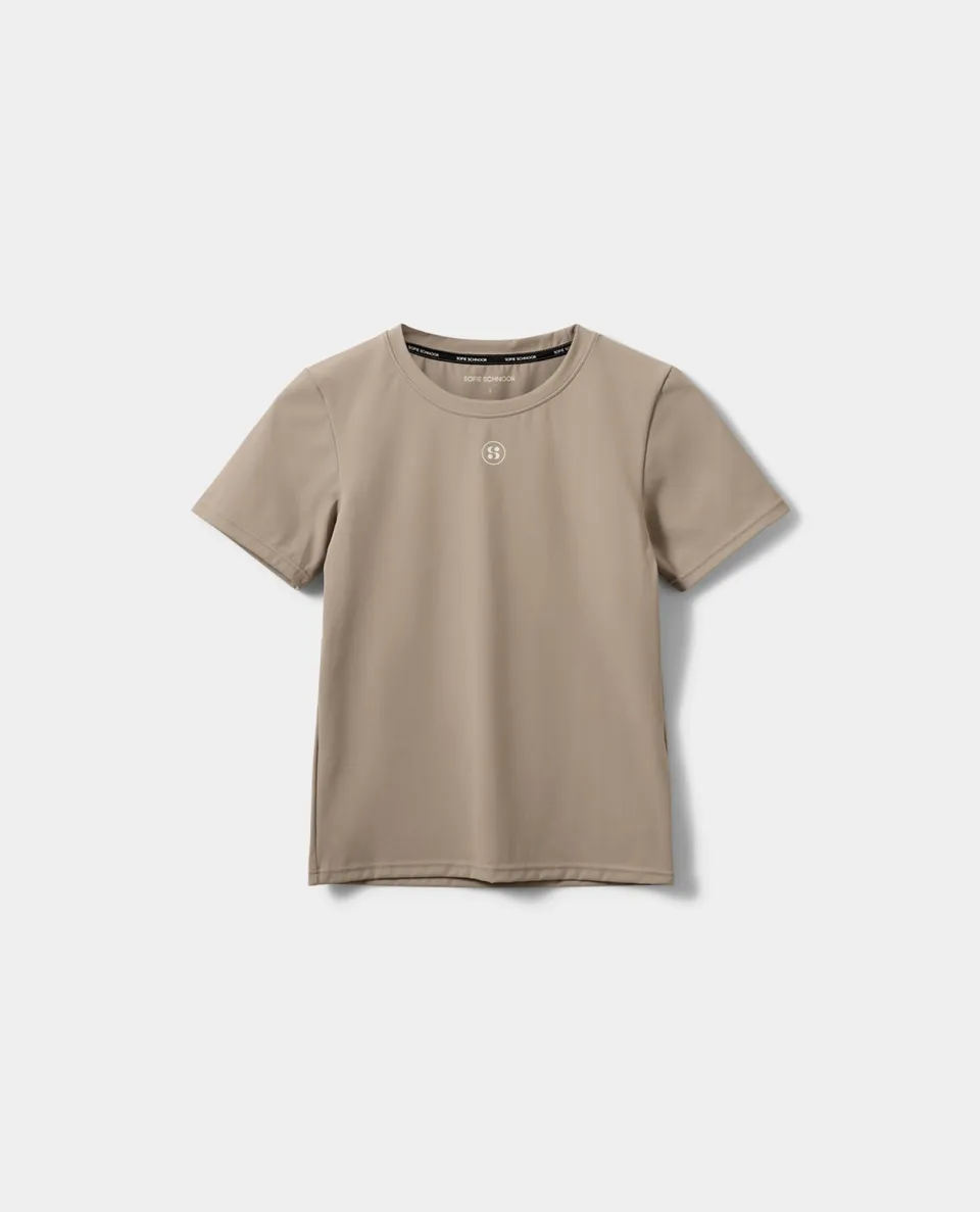 sofie-schnoor-sport-elviraspo-t-shirt-dusty-sand-nylon image 1