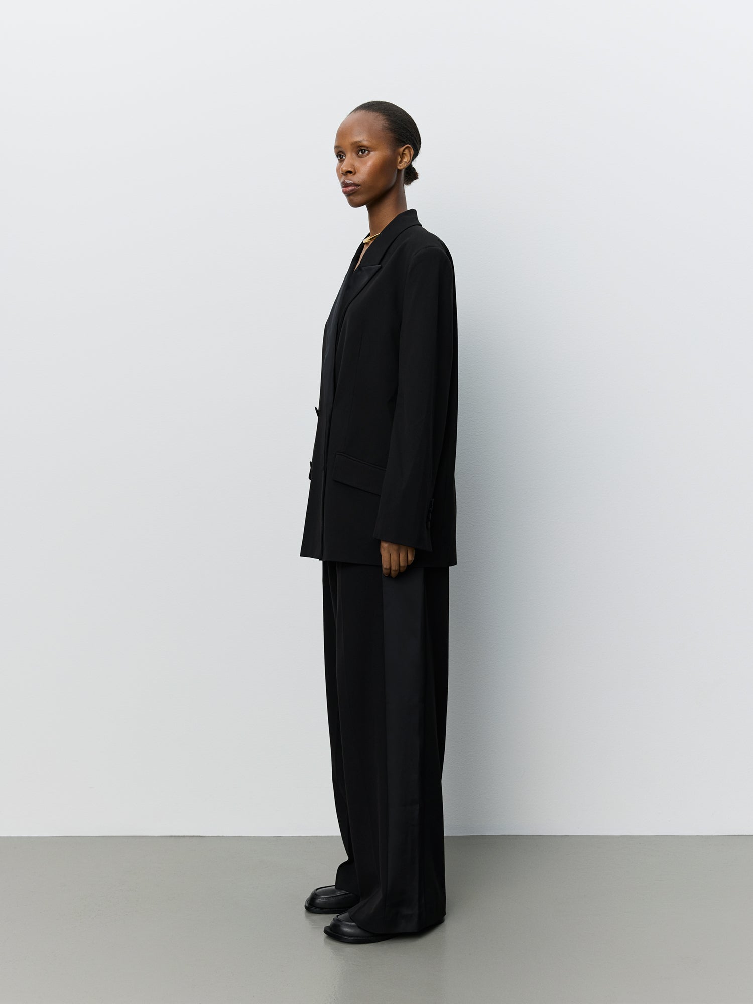 sofie-schnoor-ashelsw-s264375-blazer-damen-schwarz-oversized image 3