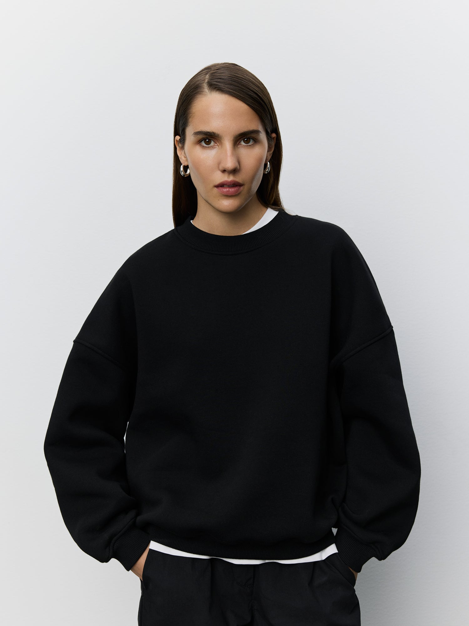 sofie-schnoor-sport-parosspo-sweatshirt-schwarz-oversize image 5