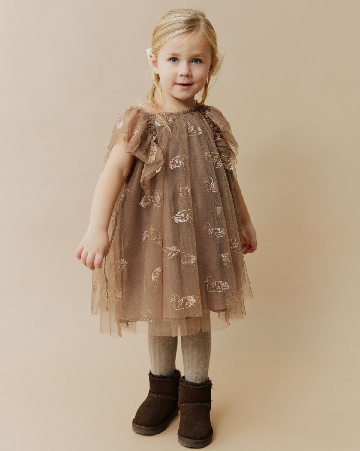 sofie-schnoor-kids-blossomsk-kleid-braun-schwan image 2