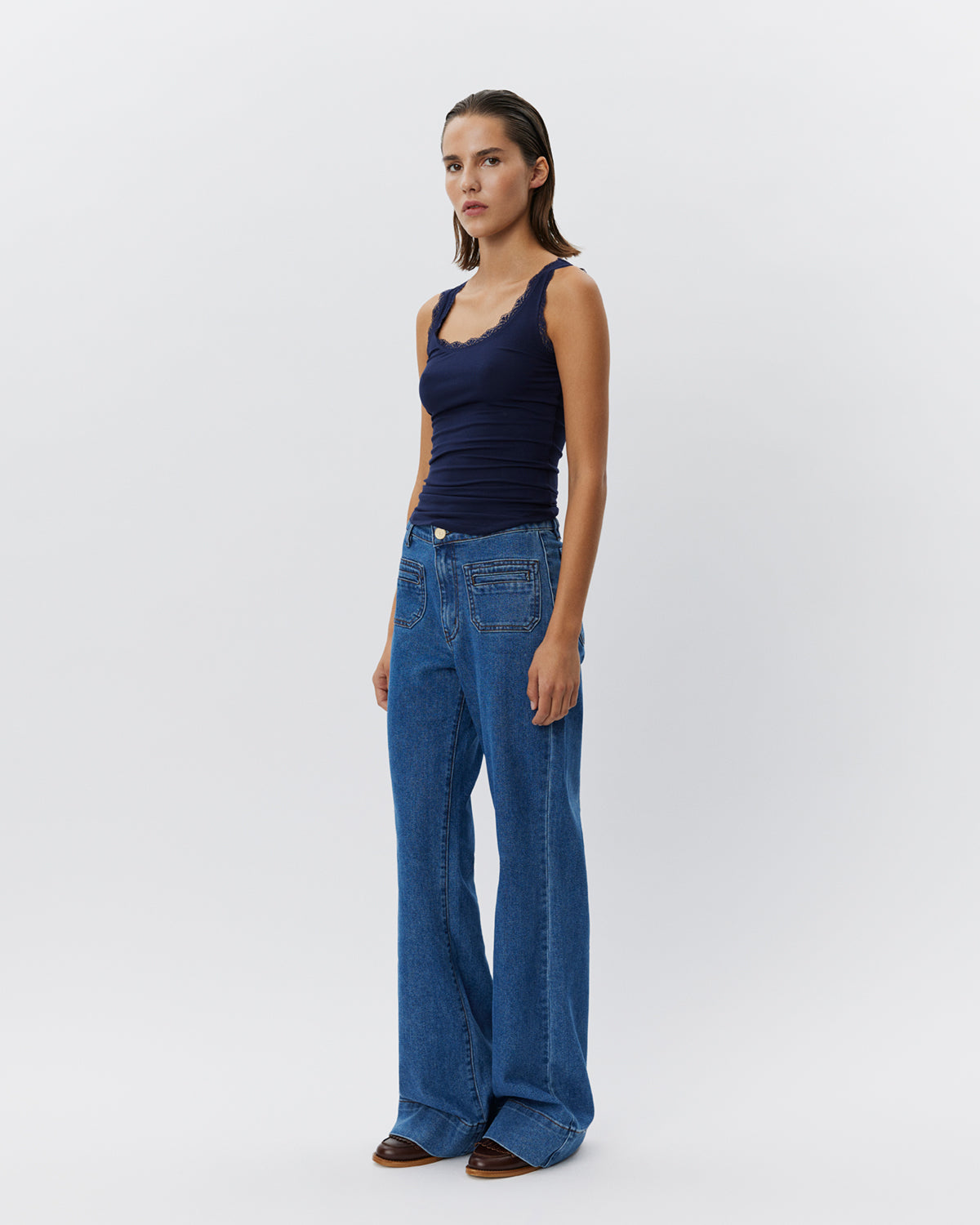 sofie-schnoor-women-ulrikkesw-top-navy-viskose-spitze image 4
