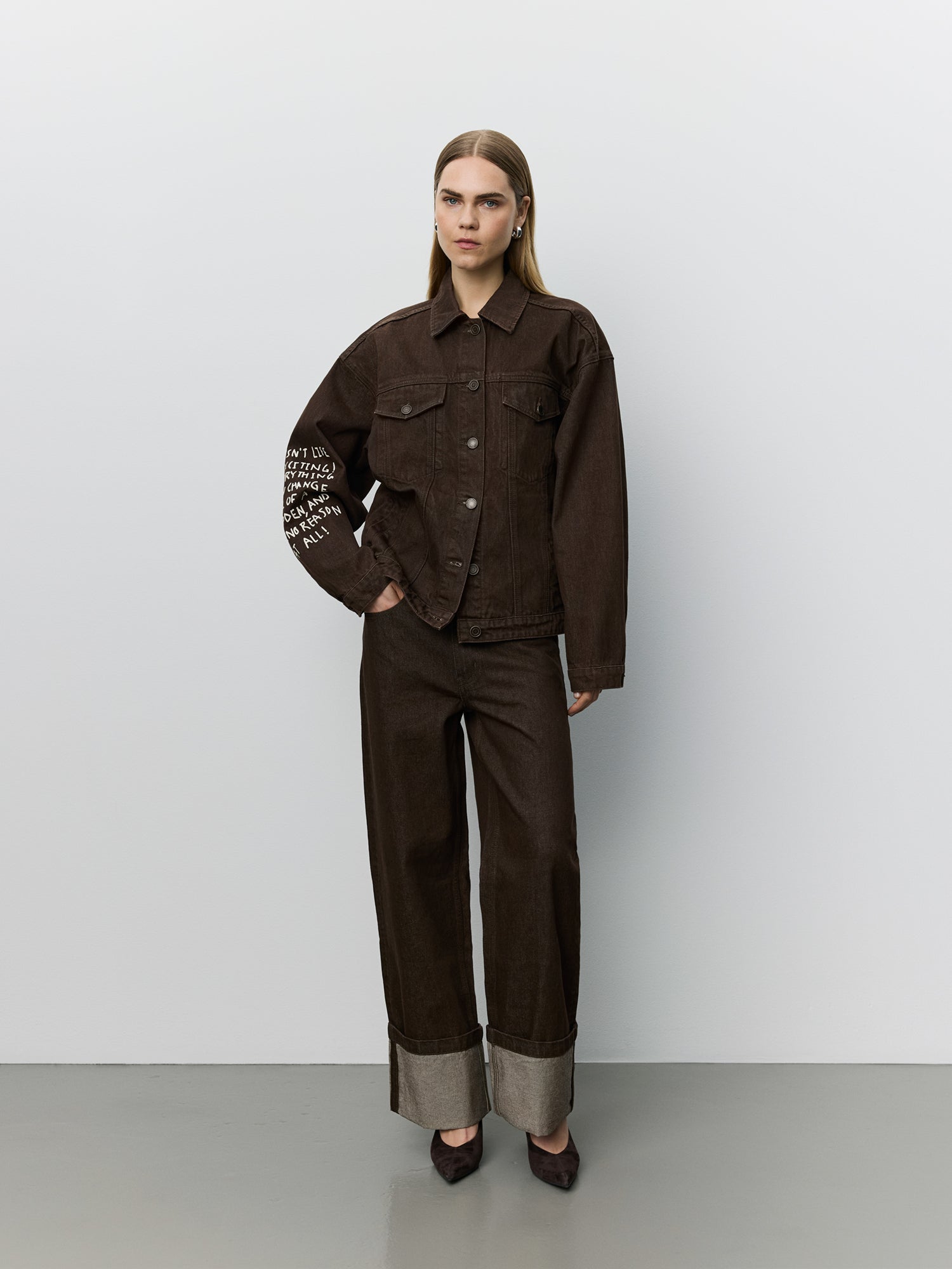 sofie-schnoor-women-audreysw-denimjacke-dark-brown image 2