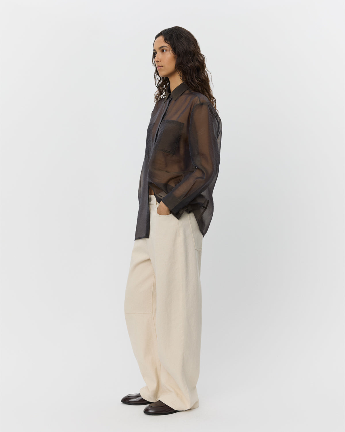 sofie-schnoor-women-donnasw-bluse-dunkelbraun-loose-fit image 3