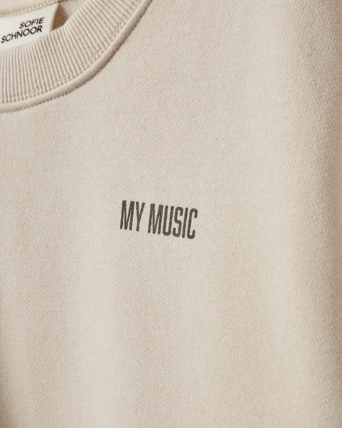 sofie-schnoor-young-elinsy-g263304-sweatshirt-fog image 6