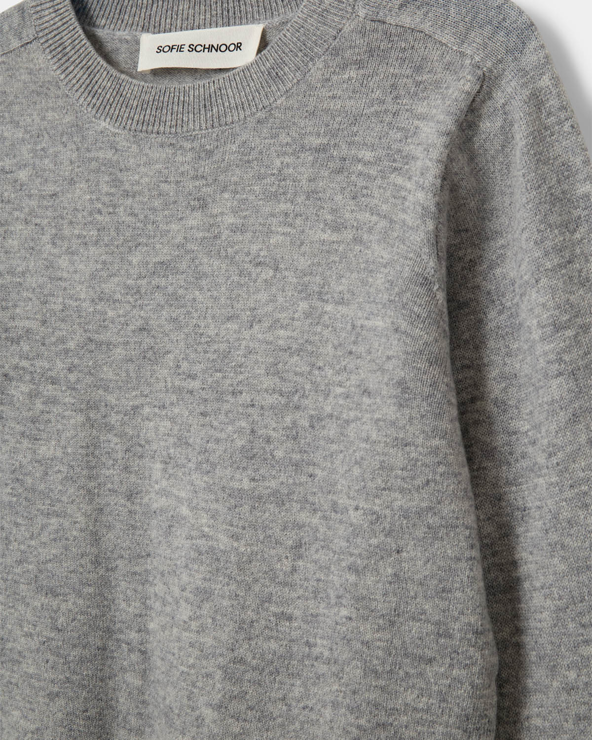 sofie-schnoor-young-deliasy-knit-pullover-grau-wolle image 3
