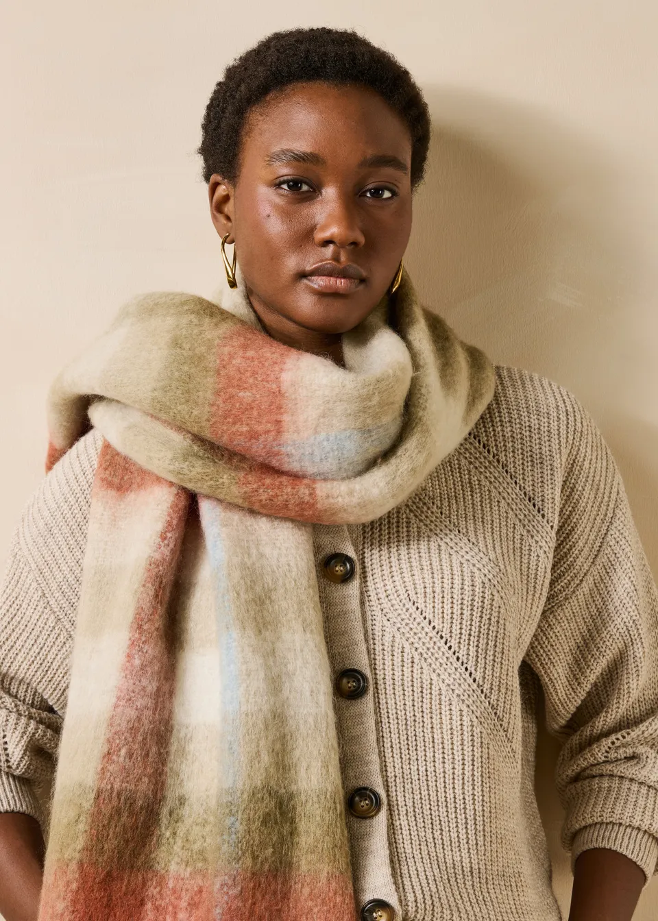 la-f-e-marabout-e-gopeli-schal-kariert-rosa-wollmix-fransen image 1