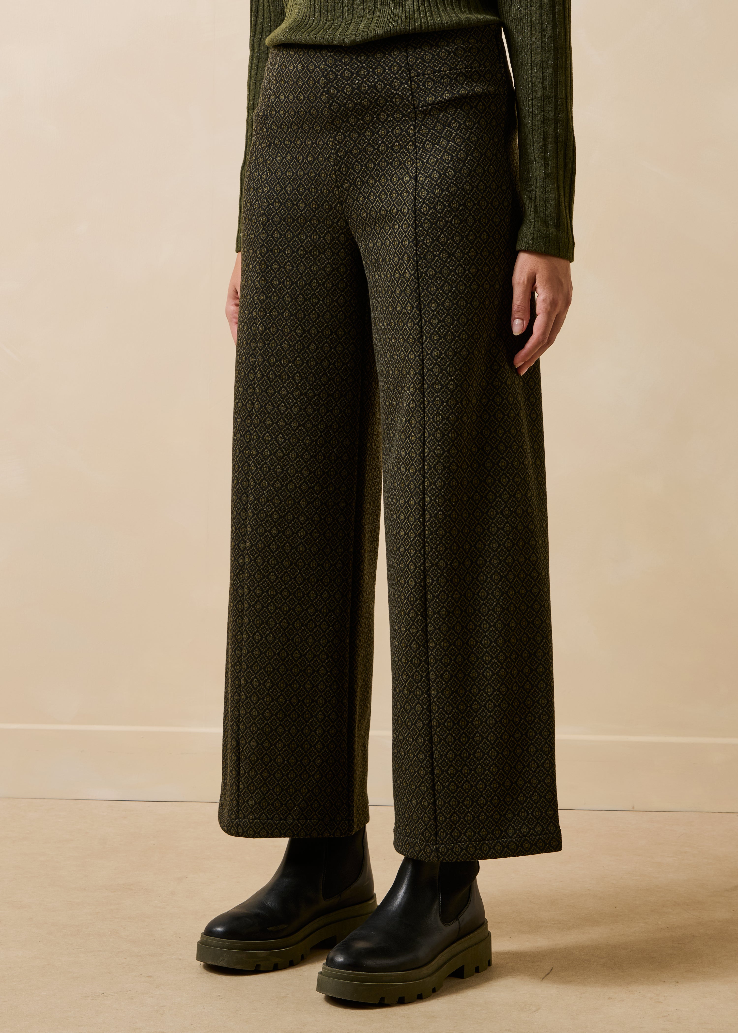 la-f-e-marabout-e-emiora-hose-kaki-cropped-weit image 2