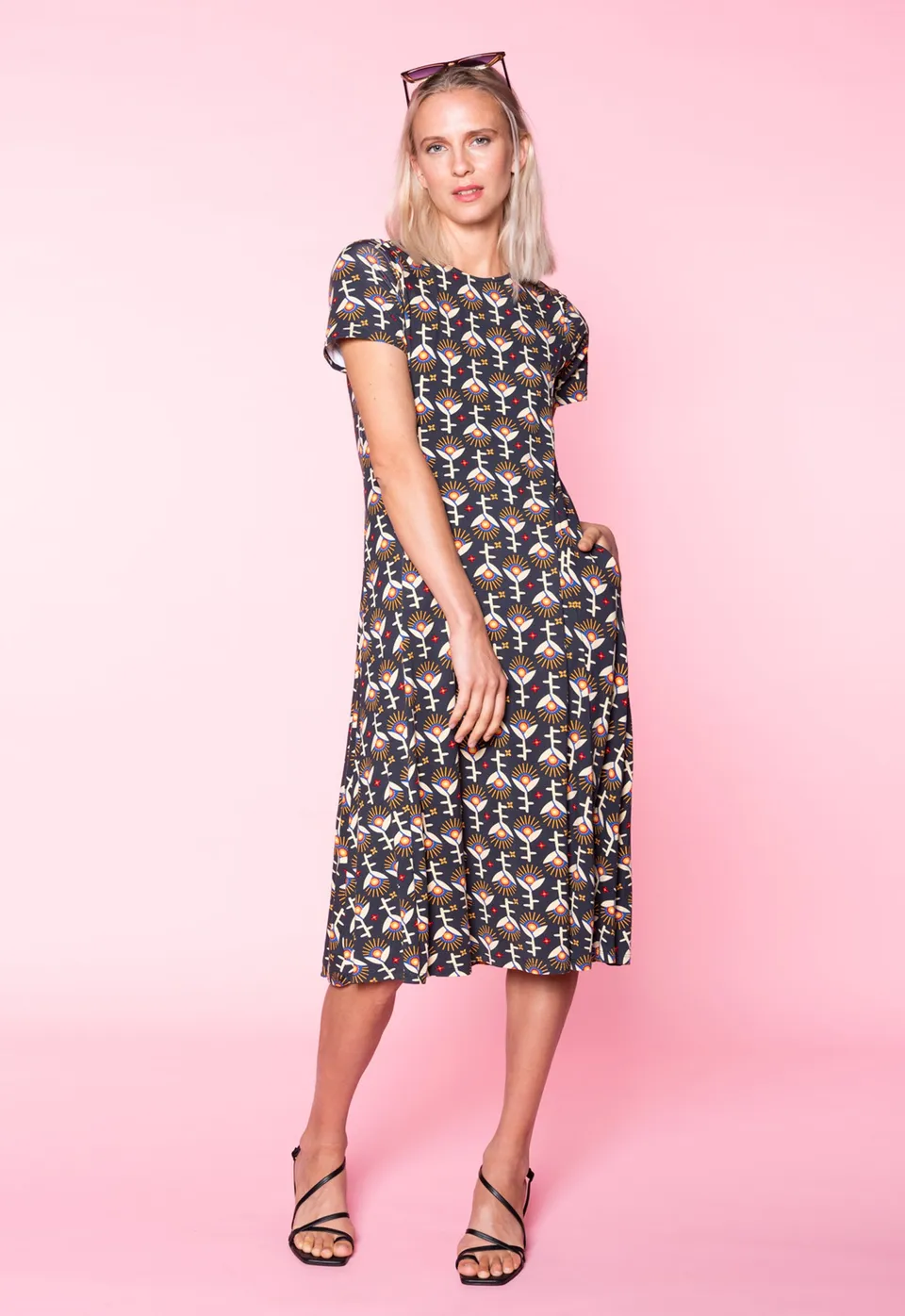 moshiki-dress-i-101-s26dress-v9-maxikleid-110cm-viskose image 1